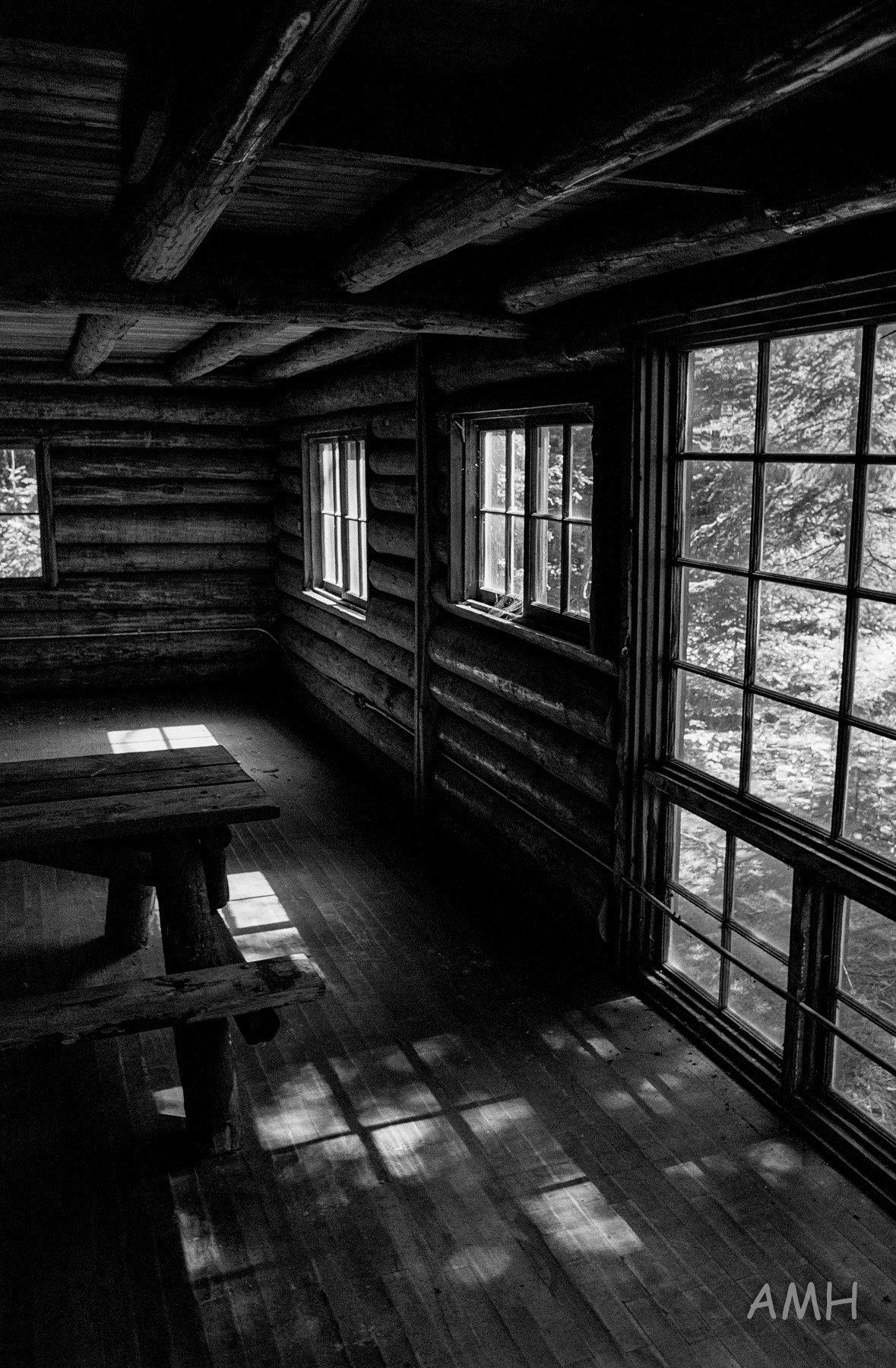 Nikon FE + 28mm Ilford XP2