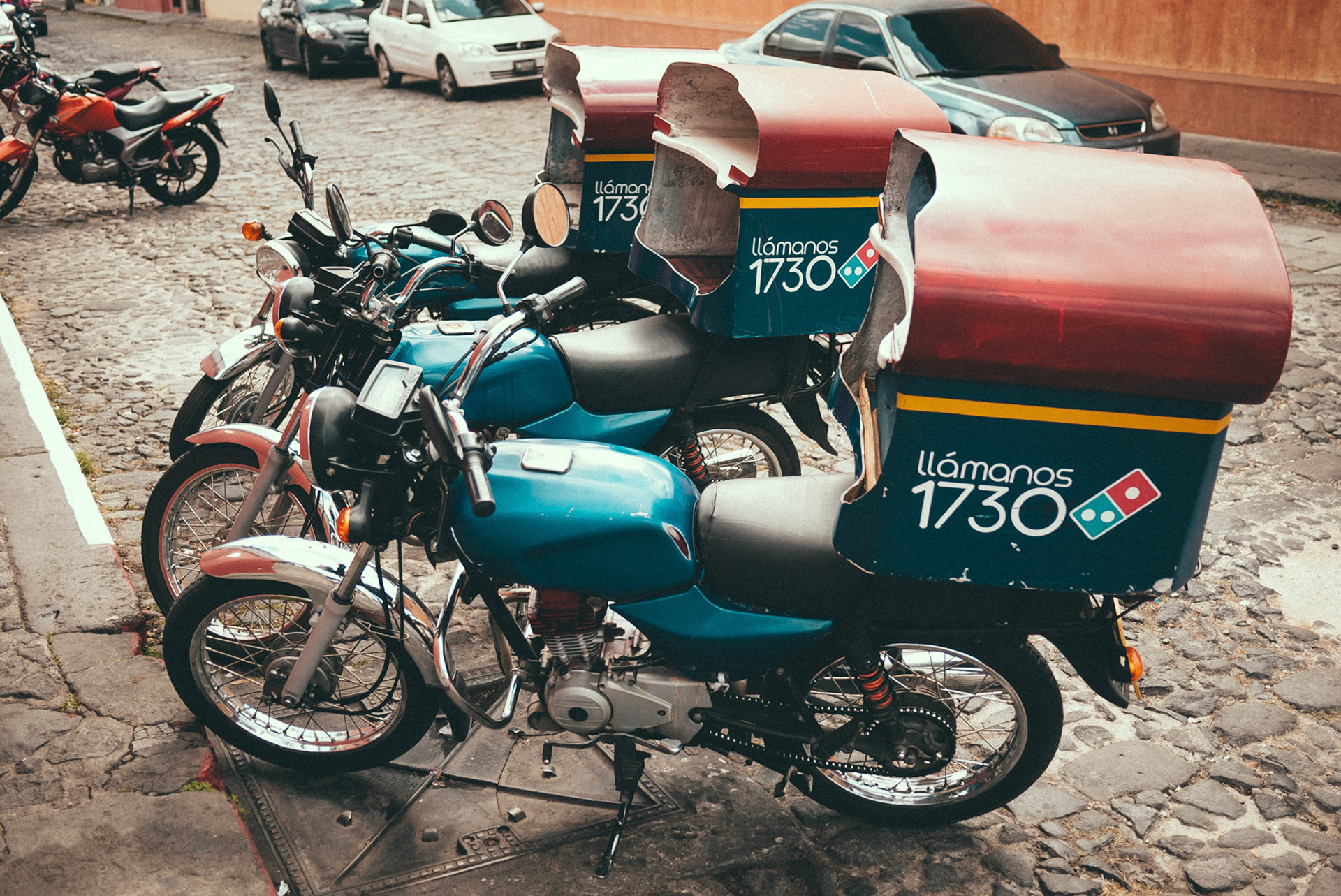 I couldn't get over these cute little Dominos bikes. Also, Llámanos Dominos -- get it?? Ah, langauge.
