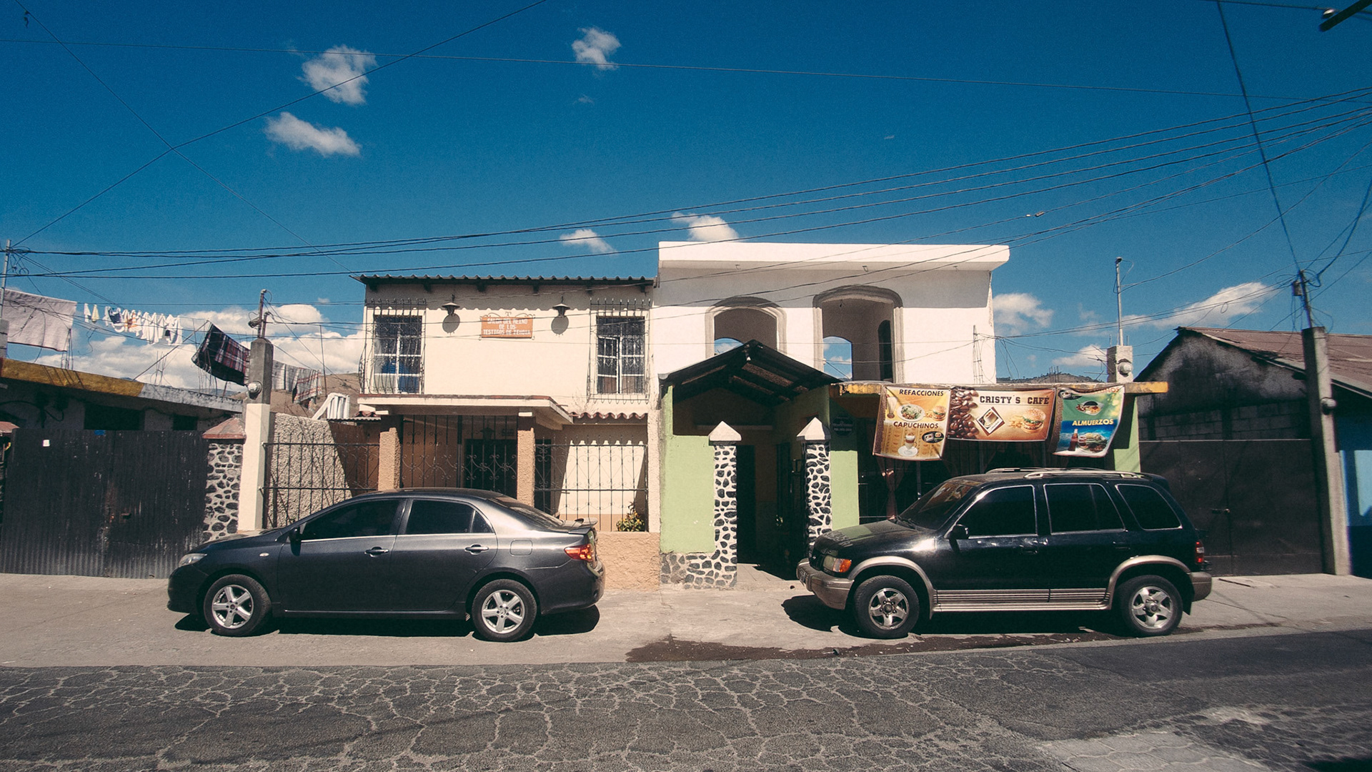 The Antigua Salon del Reino (Kingdom Hall)