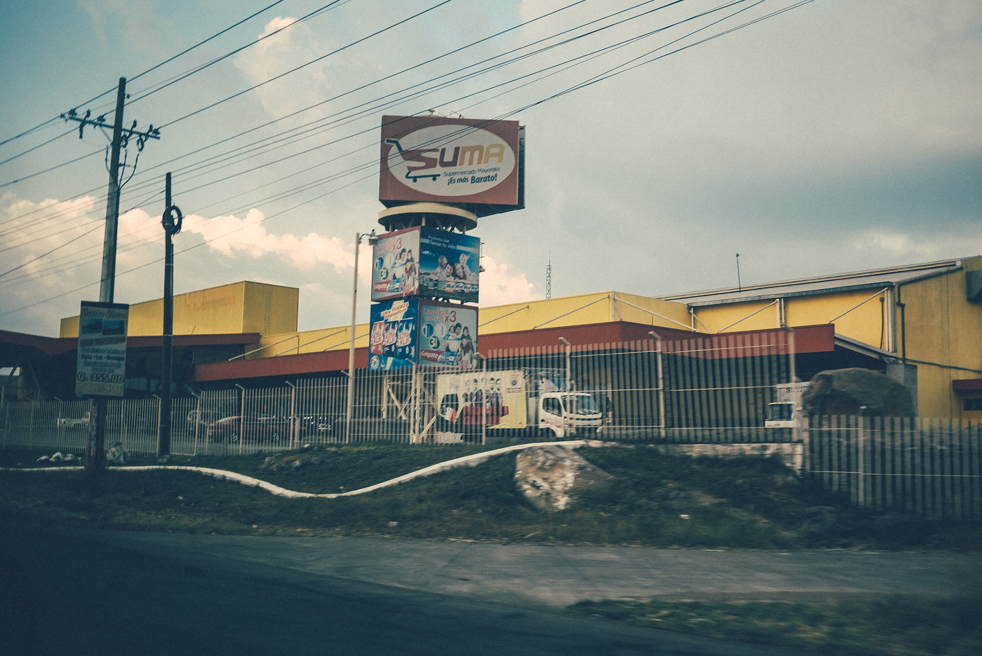 The Suma Supermercado was our first grocery experience.