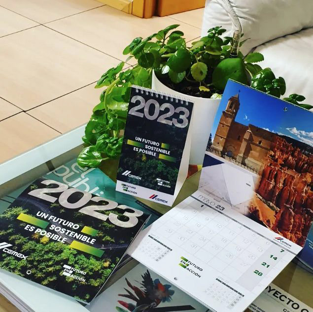 Calendario de mesa y de parec para CEMEX