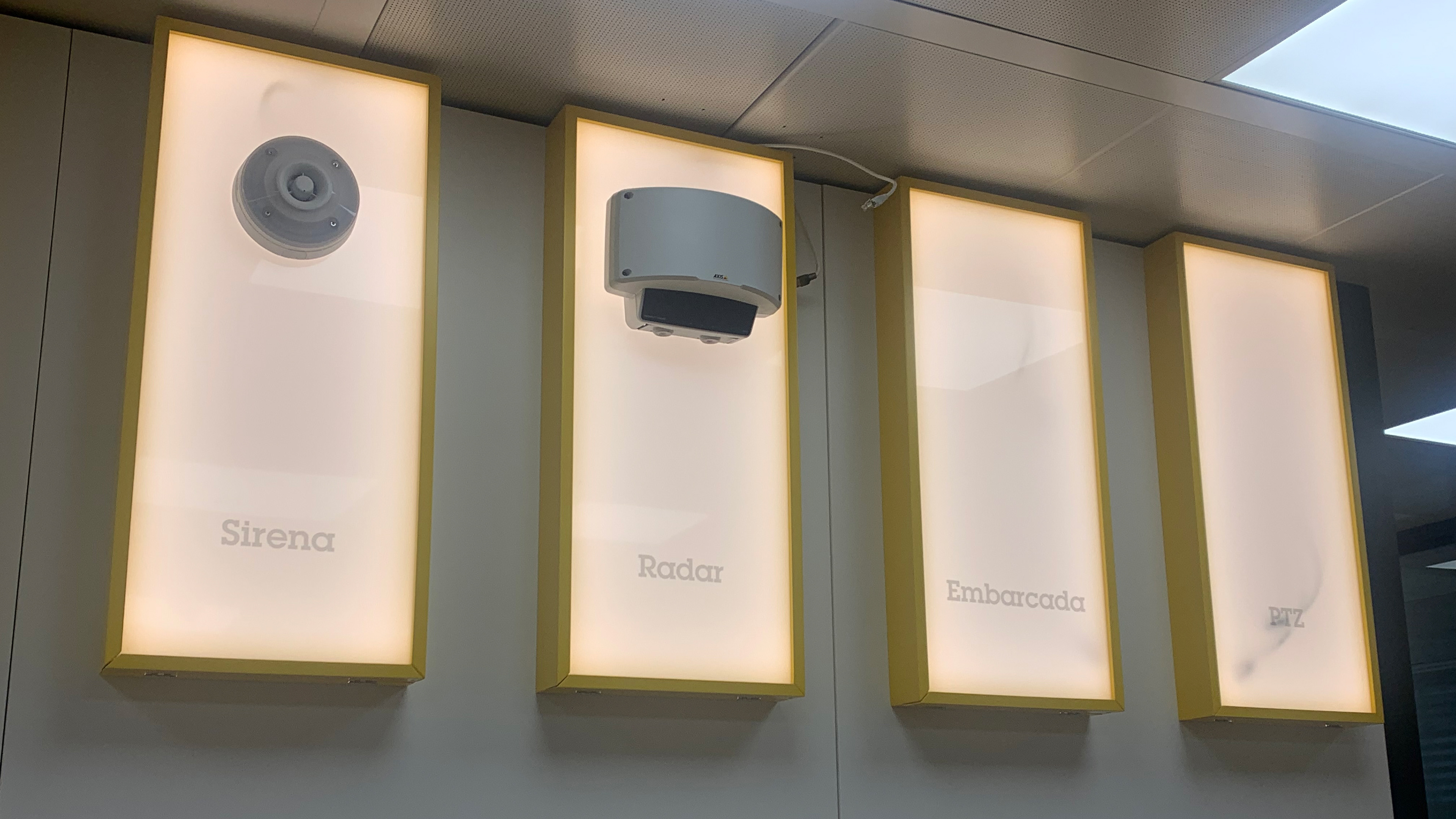Decoración oficinas de AXIs en Madrid