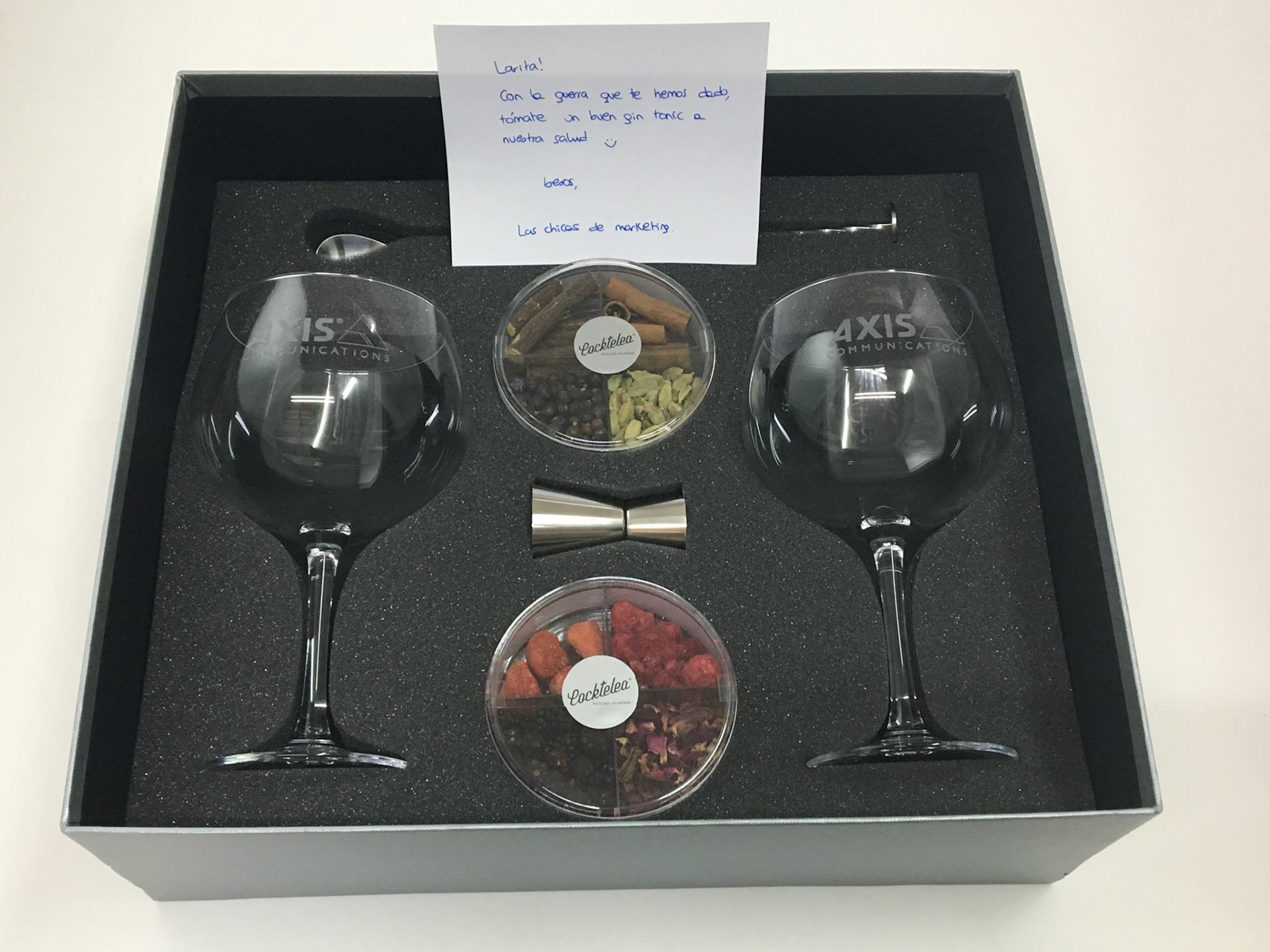 Juego de copas y set de Gin Tonic para AXIS