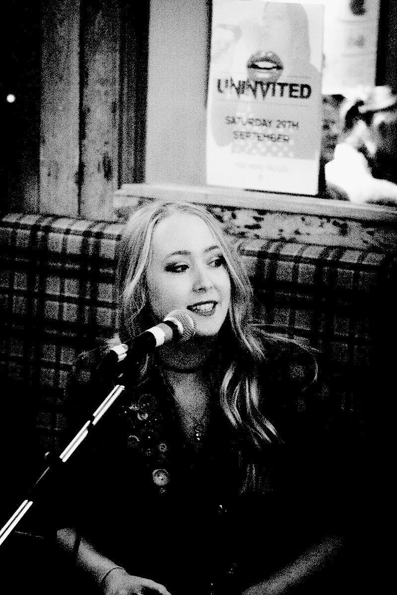 Lead Vocals & Ukulele - Jodie Cooper