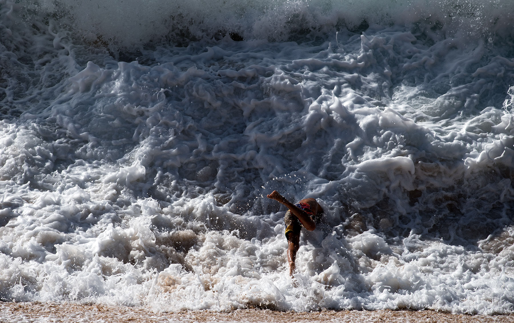 Waimea Shore Break Dive