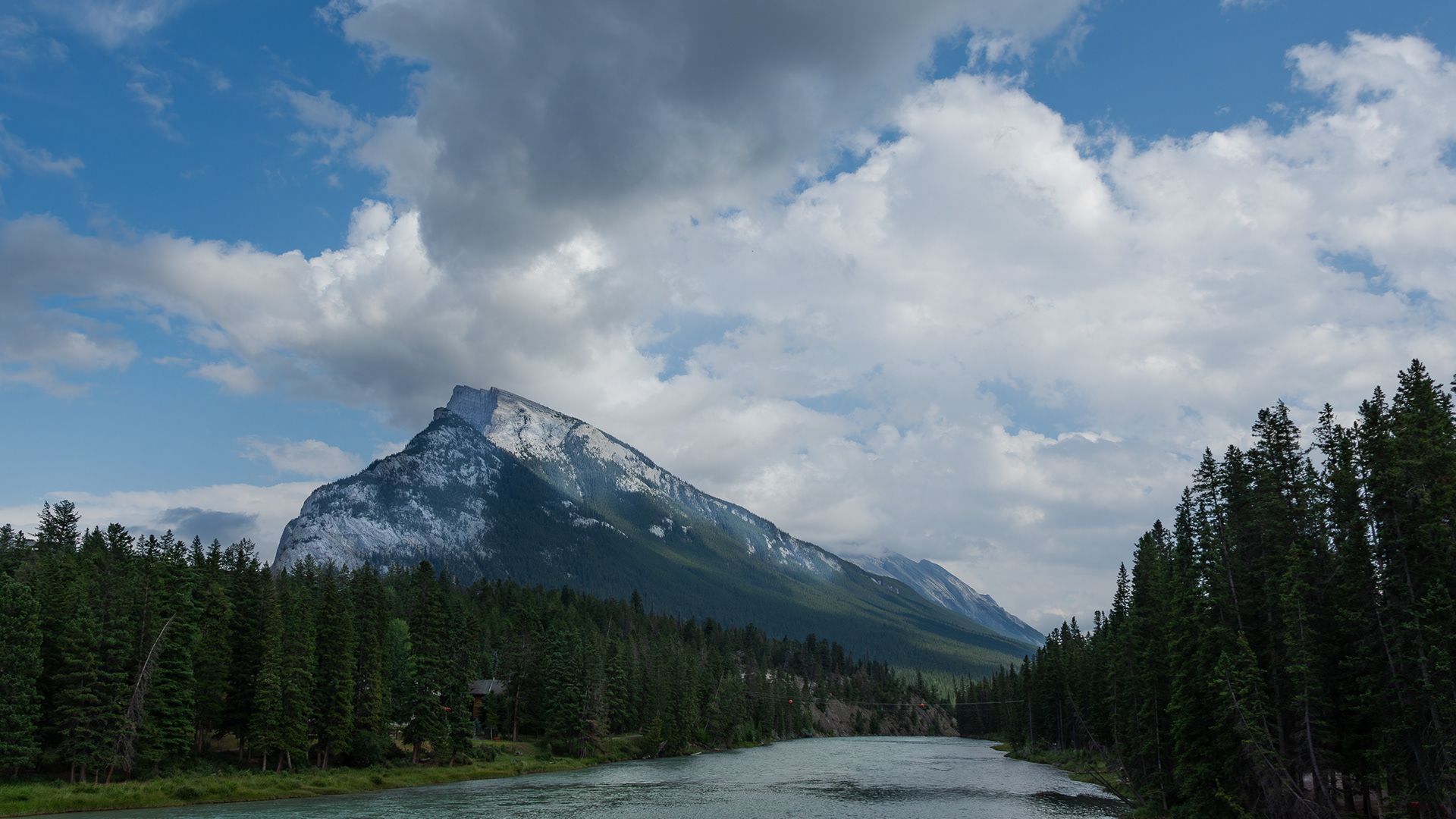 Mount Rundle , Banff, Canada