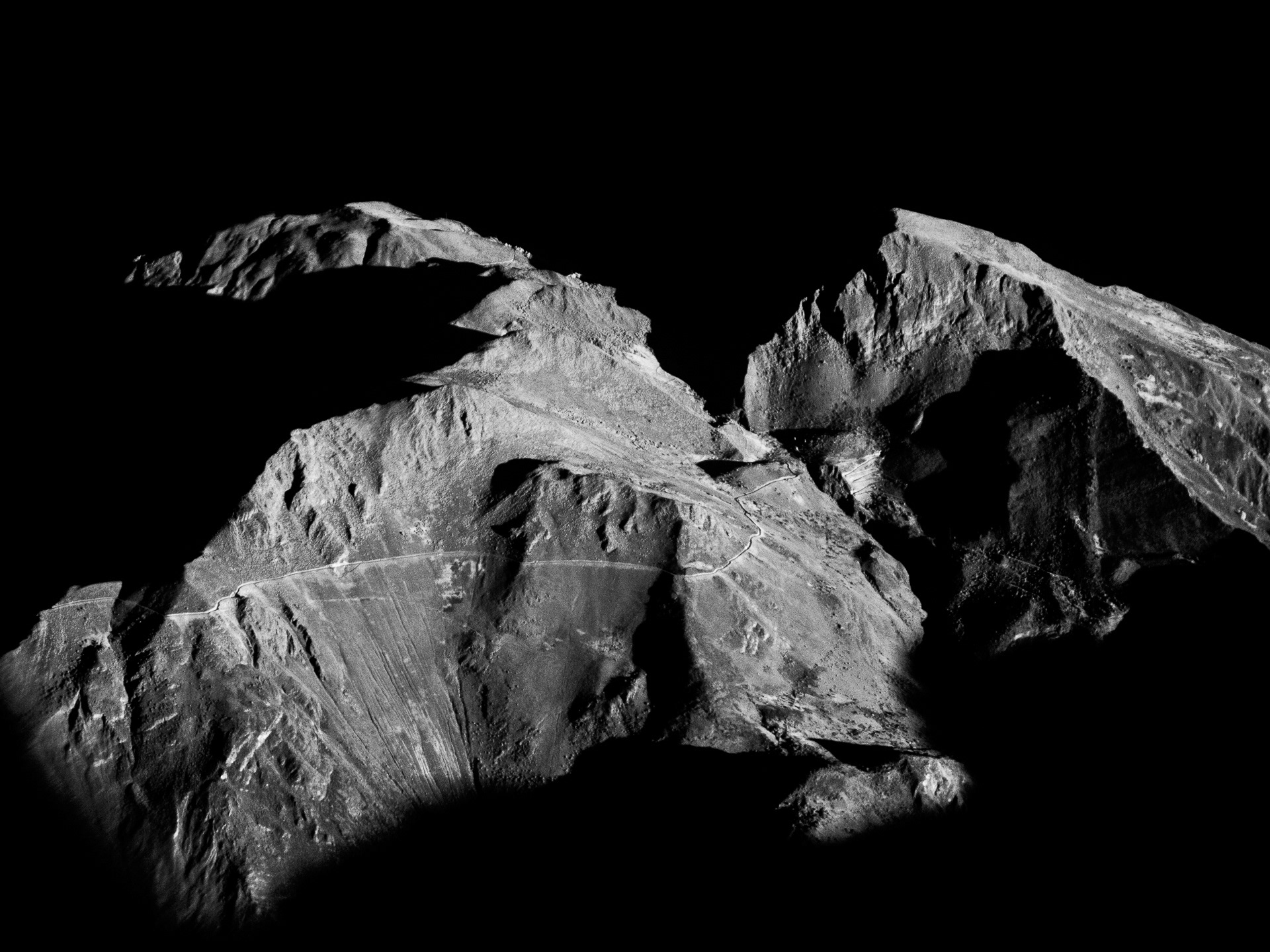Details on the Surface of (~1dKw) Nawa