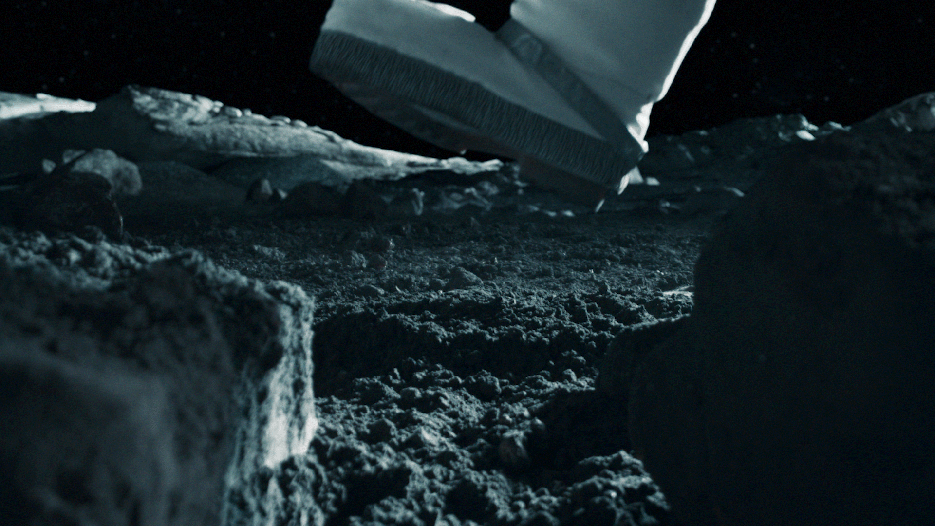 MIRRINGO | DIPTONGO PRODUCTION COMPANY