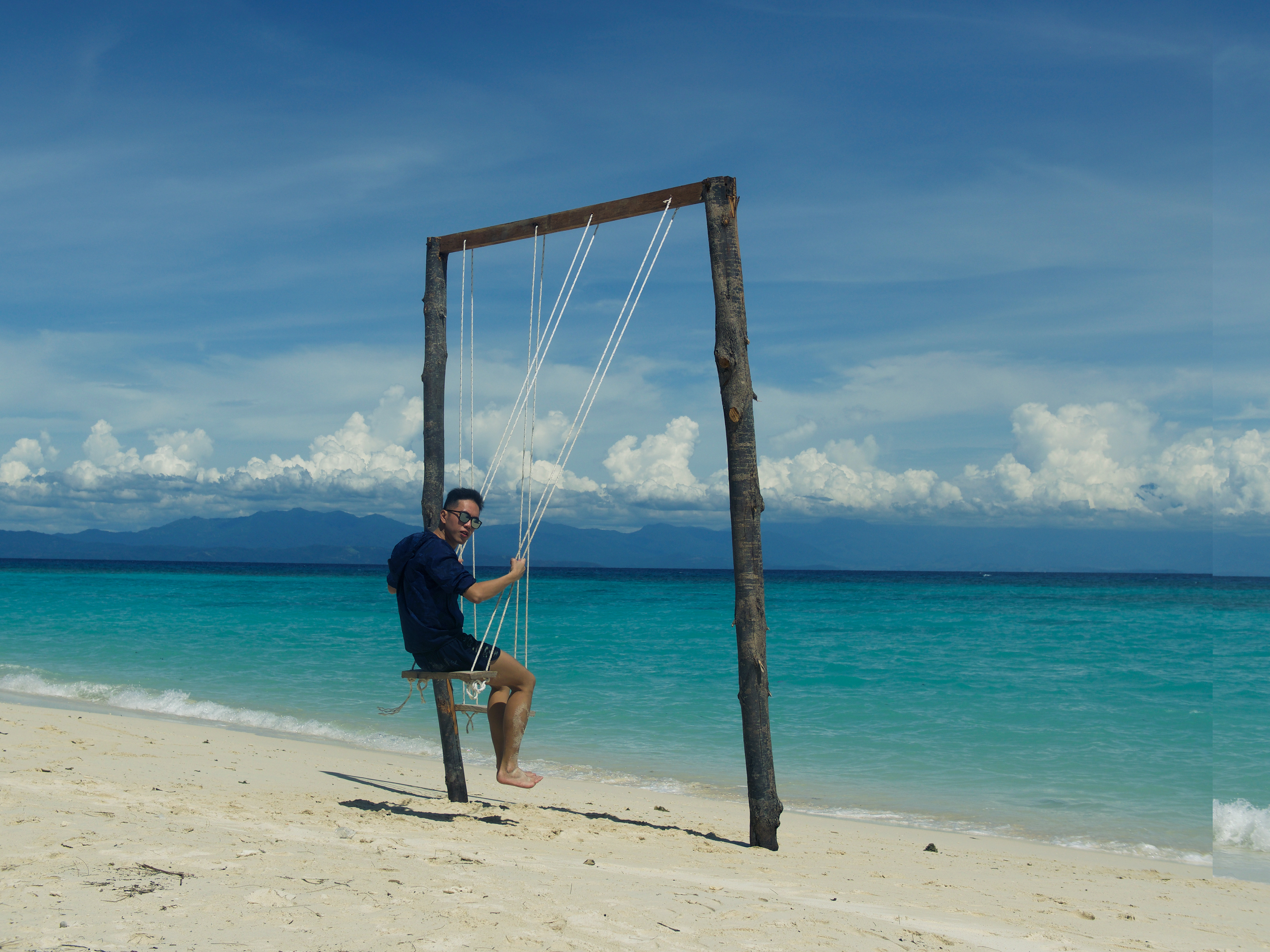 To overcome his tendency for paranoia, Samuel Woo (b. 1983) turns to imagination to create stories, often through photography, illustration and writing. The need to dispel his fears has transformed into creative skills and thought processes he now practises on a daily basis, mostly evident from his Instagram @moonoloco. On earth, he is human and holds a Bachelor of Fine Arts in Photography from Nanyang Technological University, two certificates in Product and Graphic Design, and an impossible addiction to making things pretty in strange, unusual ways. All because he believes #yolo.