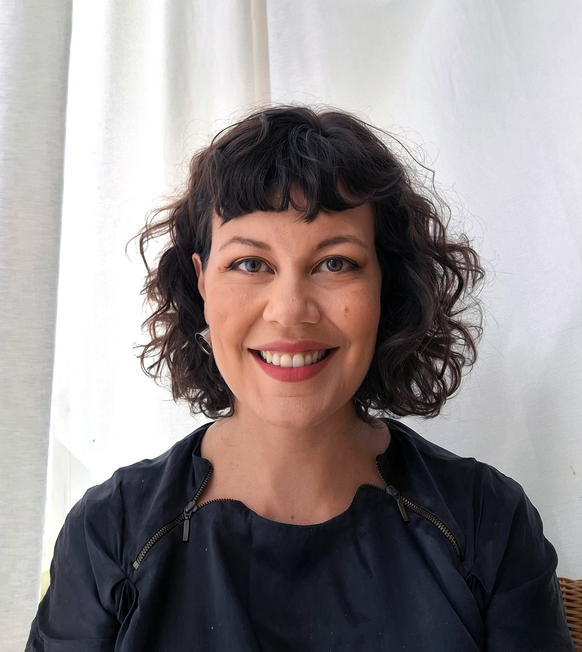 Juliana Vieira Santos profile picture, smiling