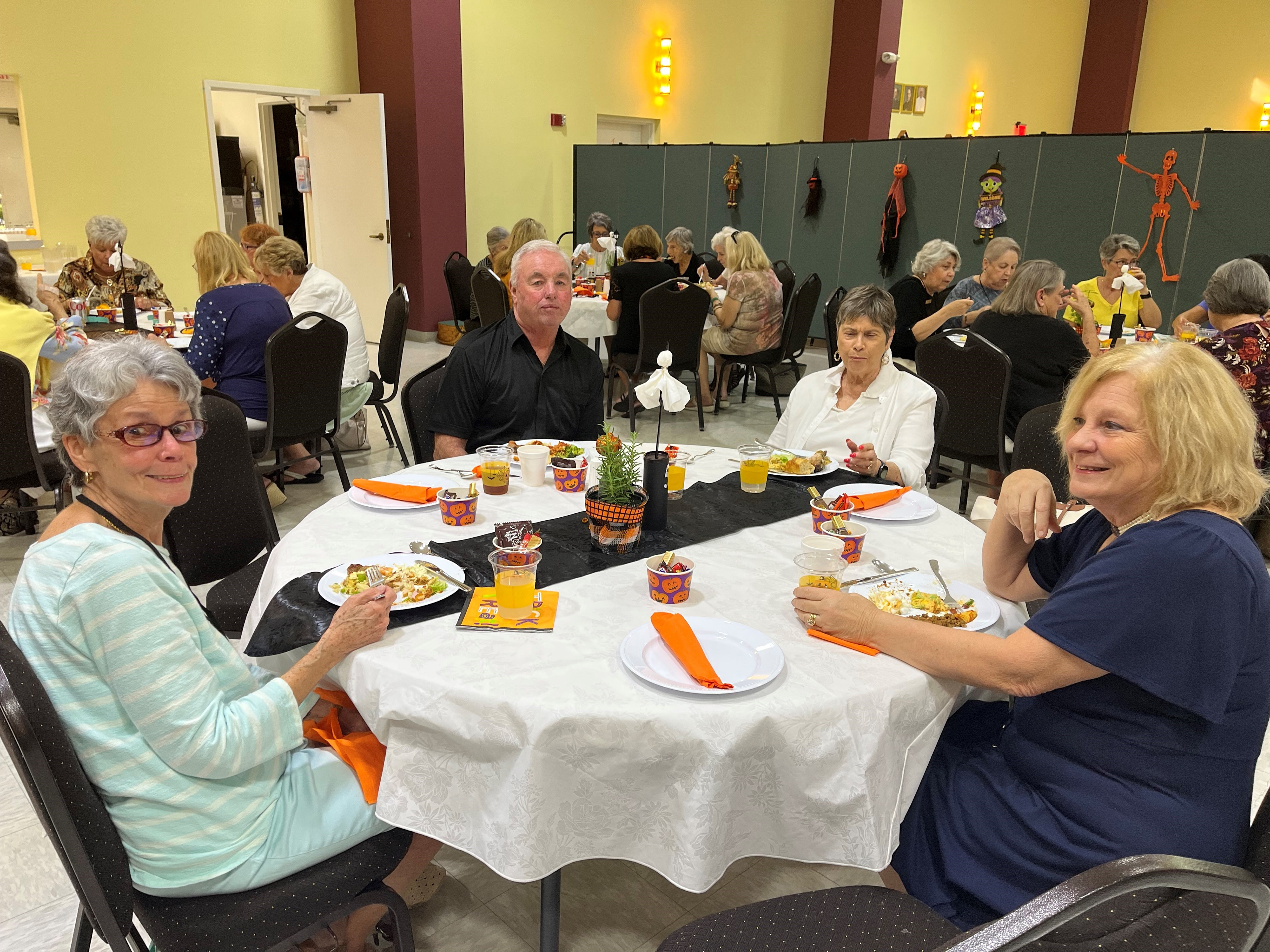 2022 WOMEN'S CLUB POT LUCK