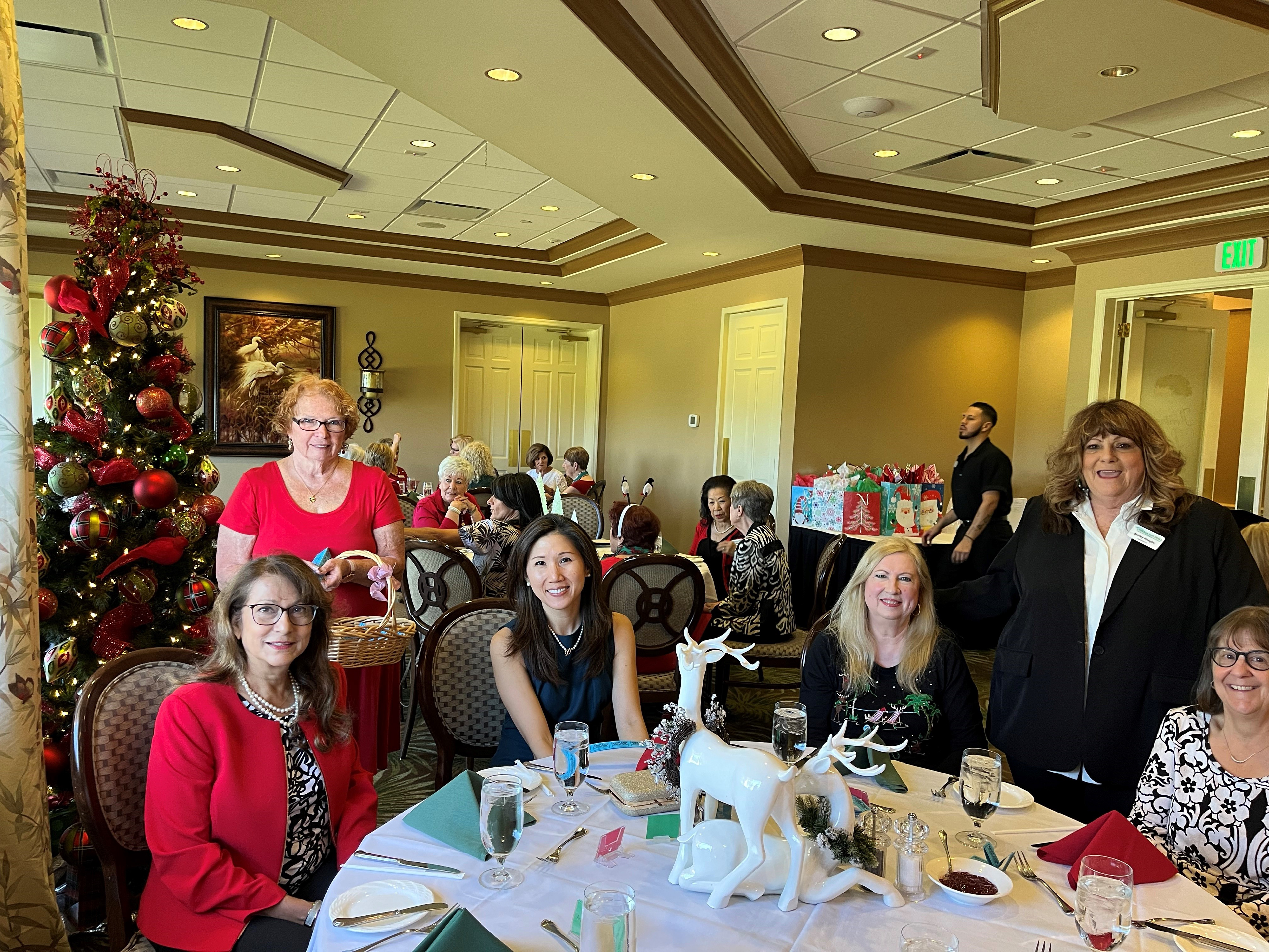 WOMENS CLUB - CHRISTMAS LUNCHEON AT HERITAGE OAKS