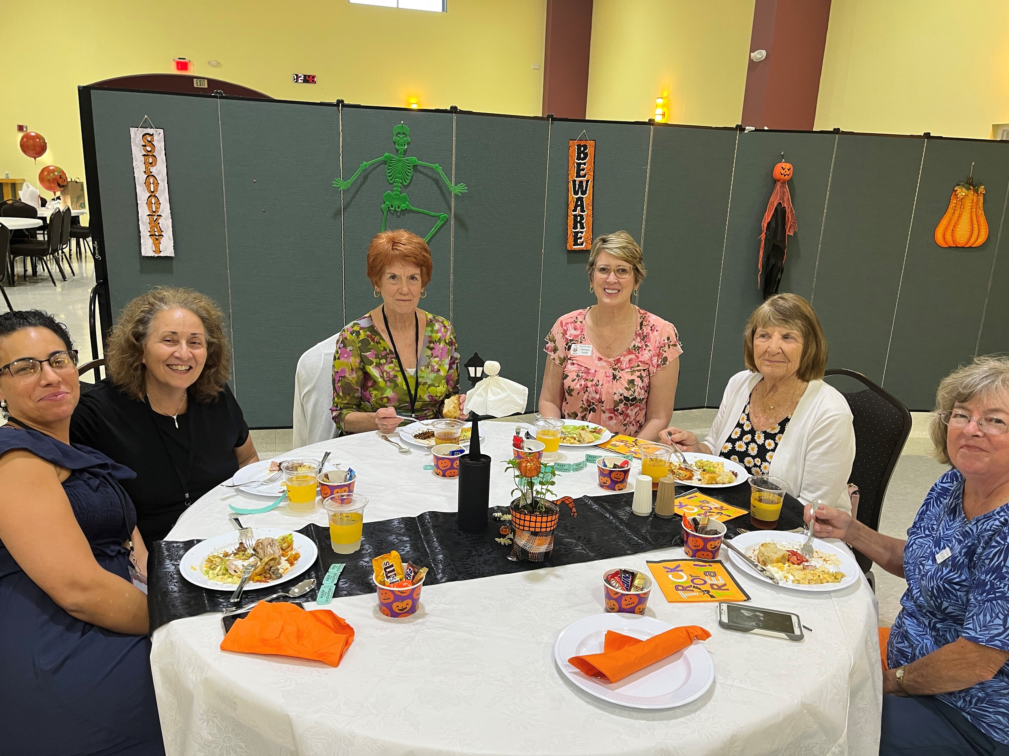 2022 WOMEN'S CLUB POT LUCK