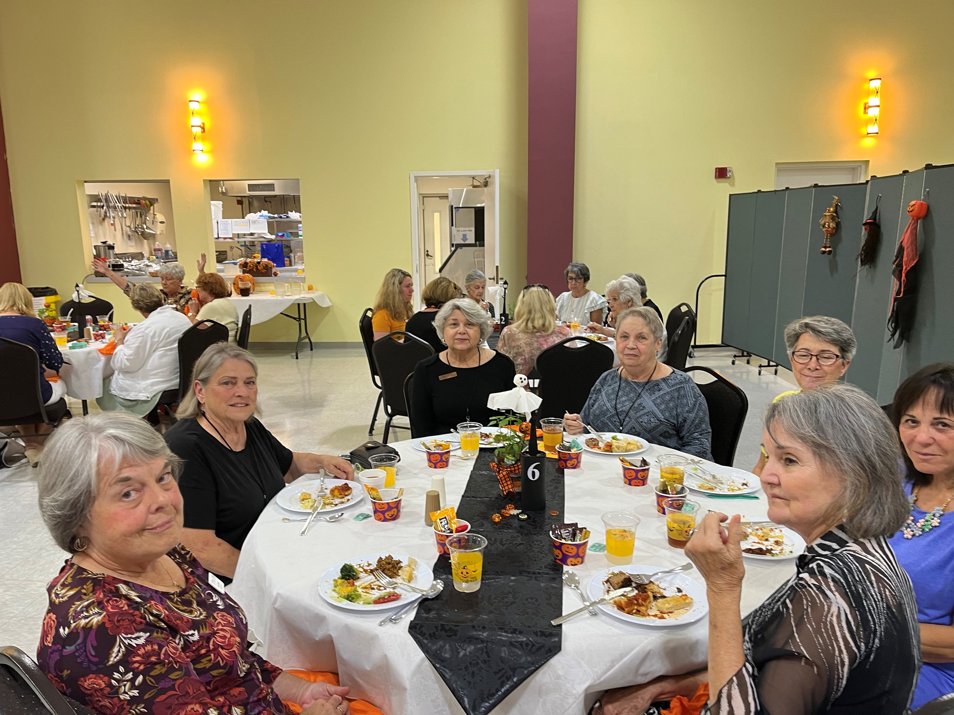 2022 WOMEN'S CLUB POT LUCK