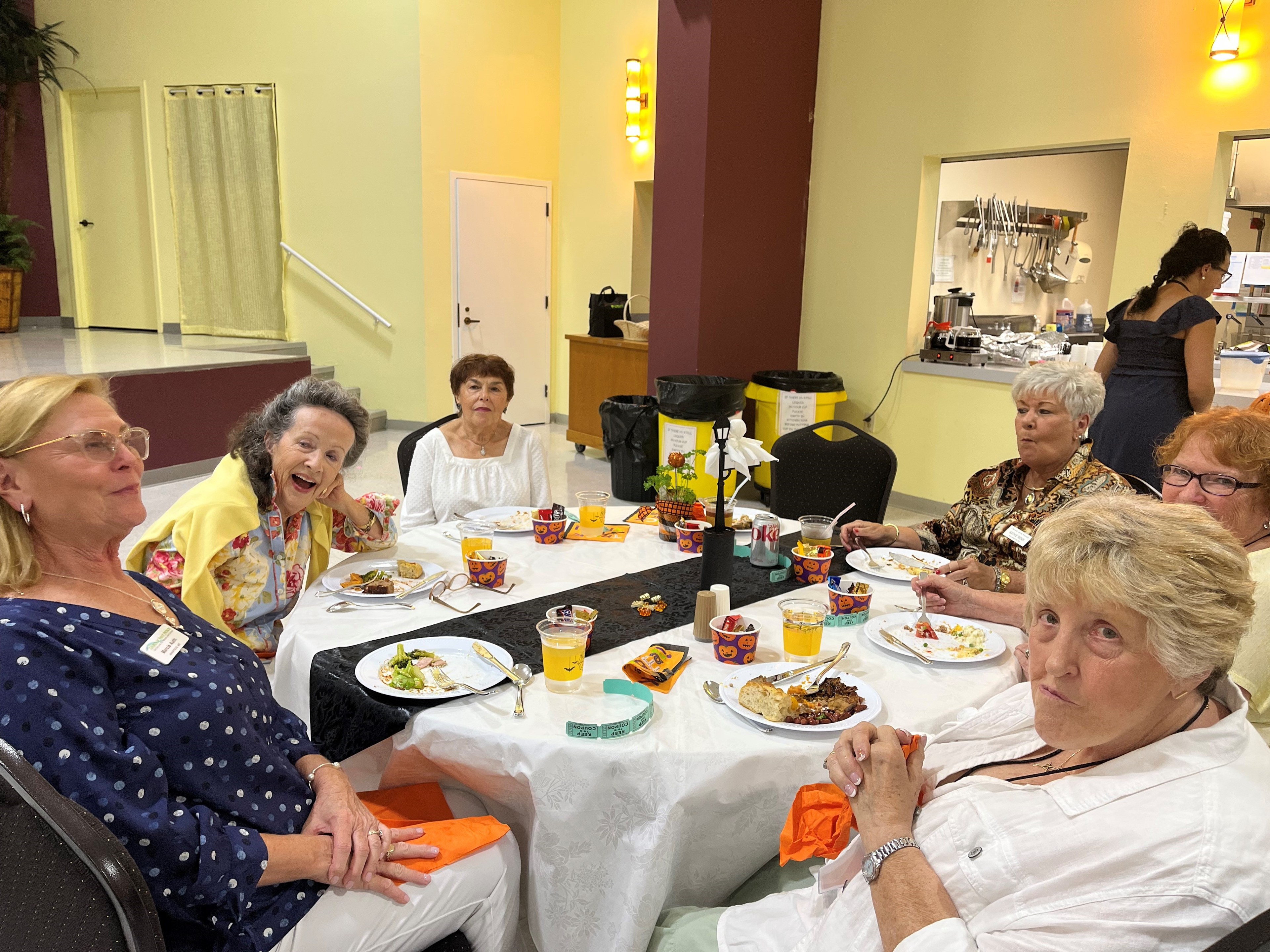 2022 WOMEN'S CLUB POT LUCK