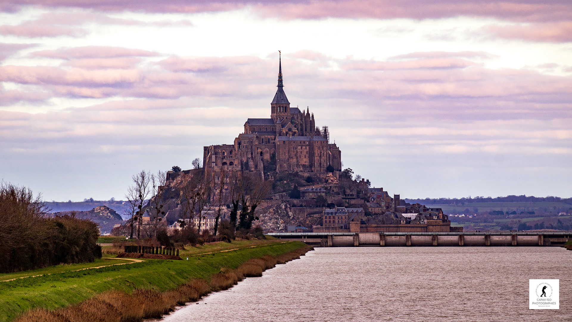 Le Mont Saint Michel et le Tombelaine vu de Beauvoir