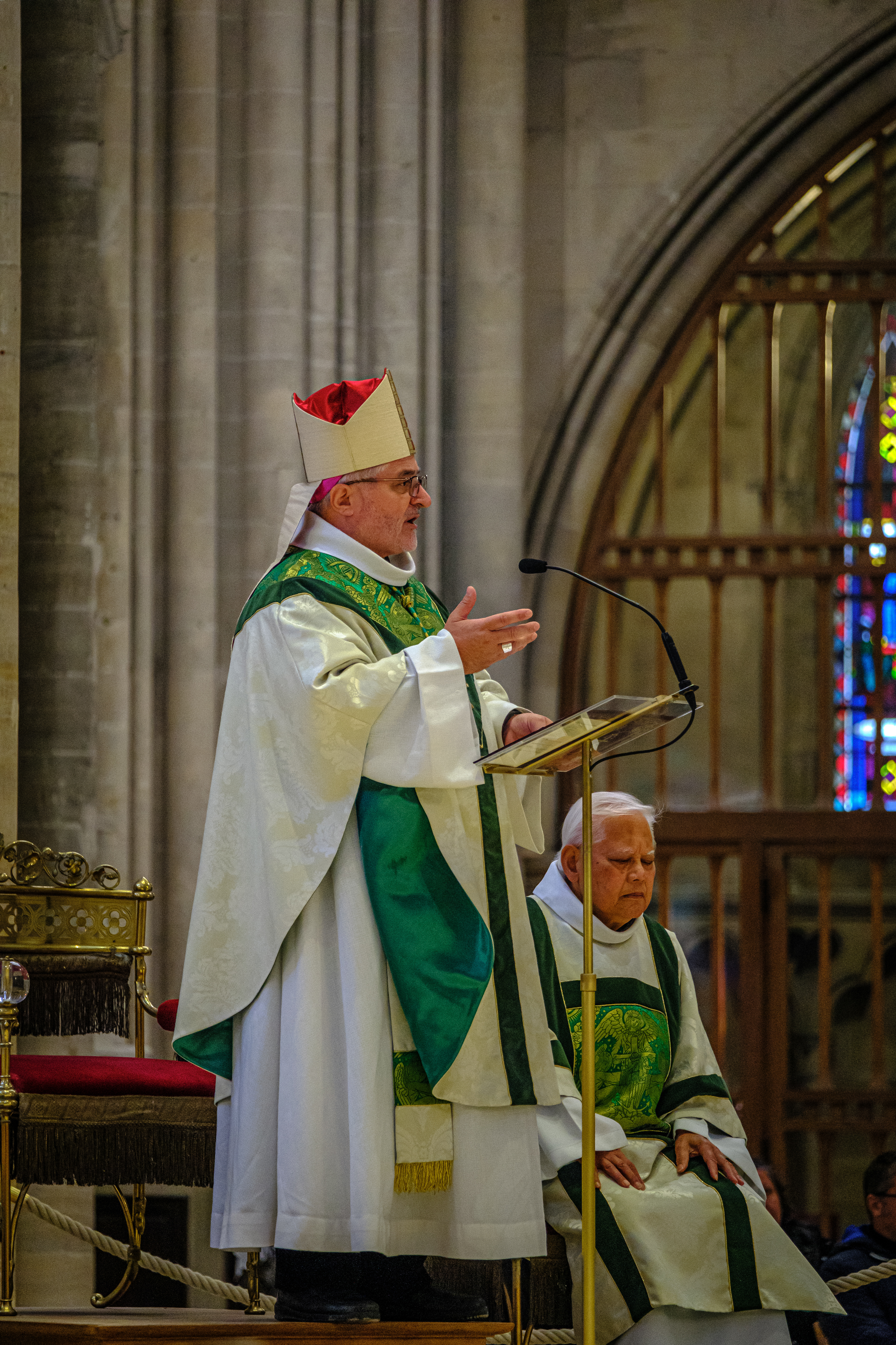 Messe célébré par Monseigneur Grégoire Cador en la cathédrale de Coutances.
