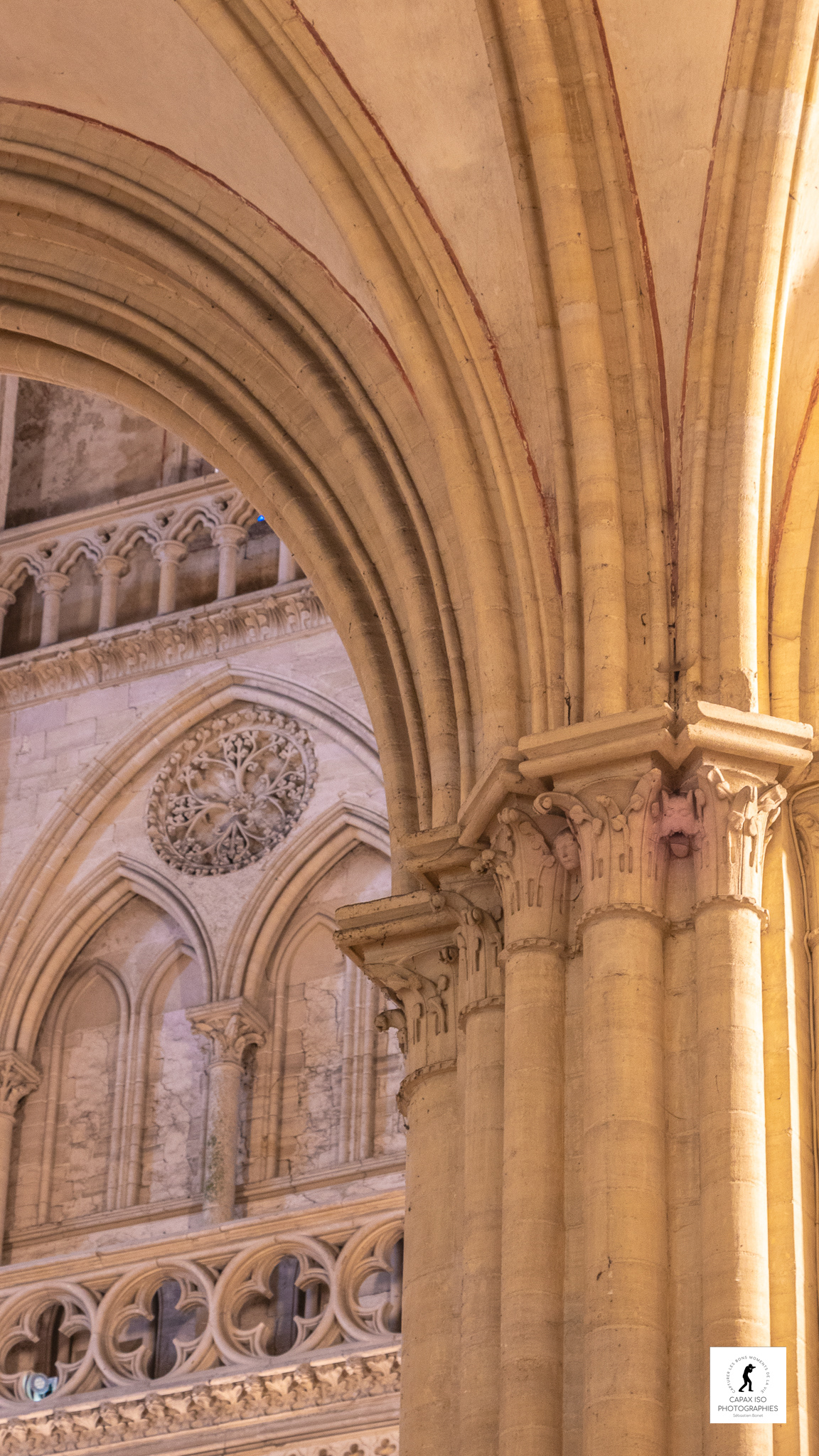 L'ange et le démon, pilier bas-côté nord de la cathédrale de Coutances