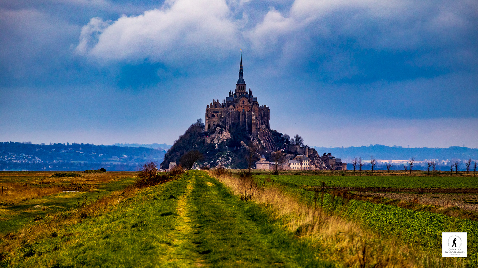 Le Mont Saint Michel vu des polders