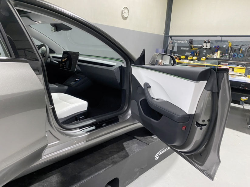 carwrap - aluminium indoors en instap