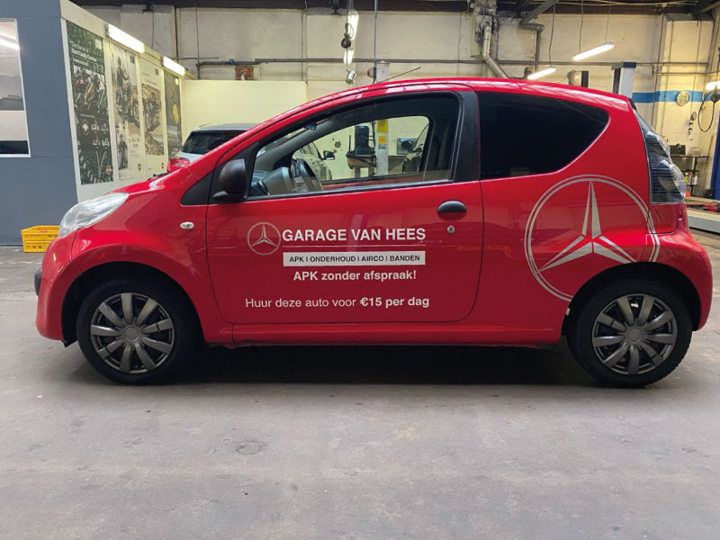 Garage van Hees links