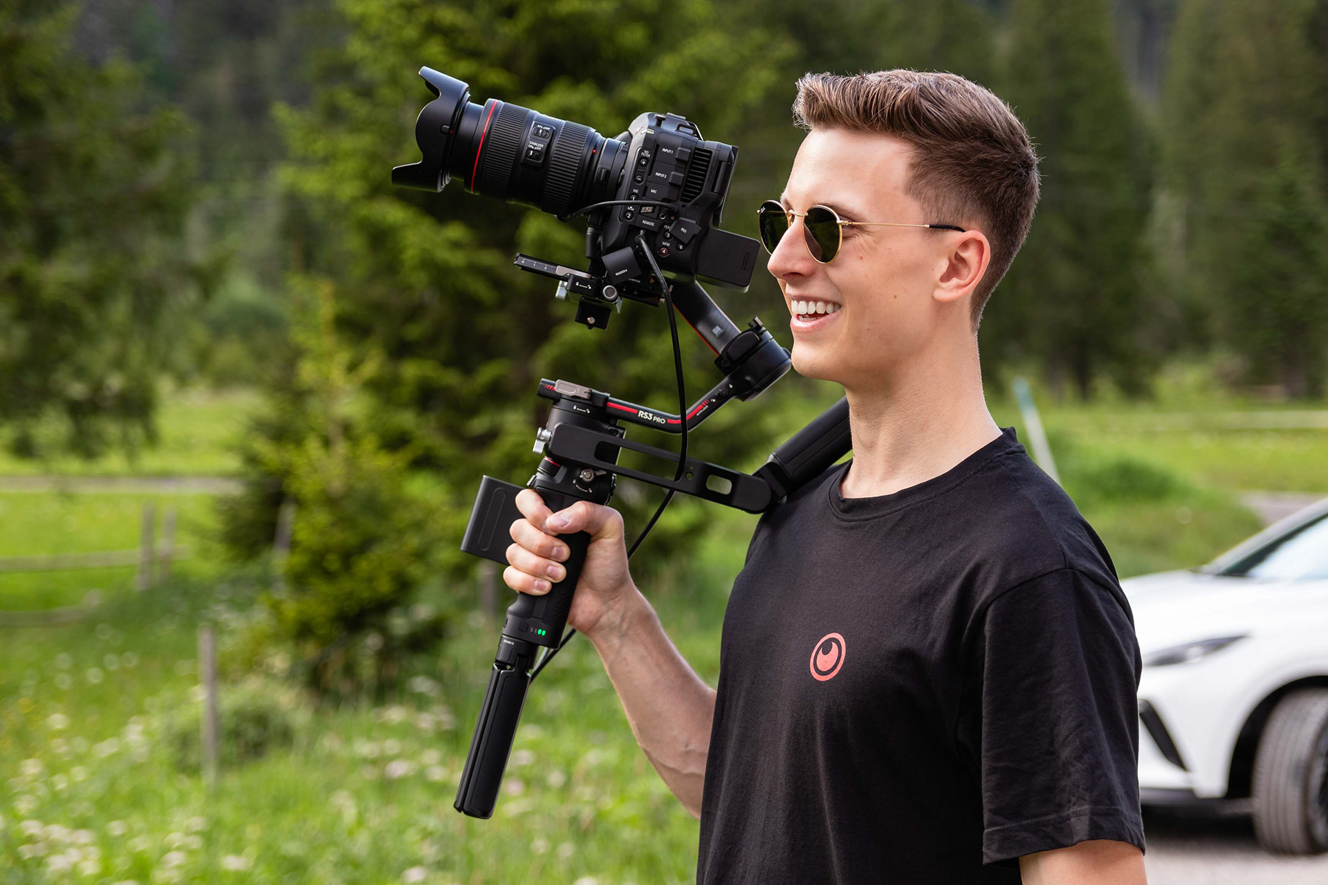 Die Technik fest im Griff – Drehpause mit der Canon EOS C70 & DJI RS3 Pro