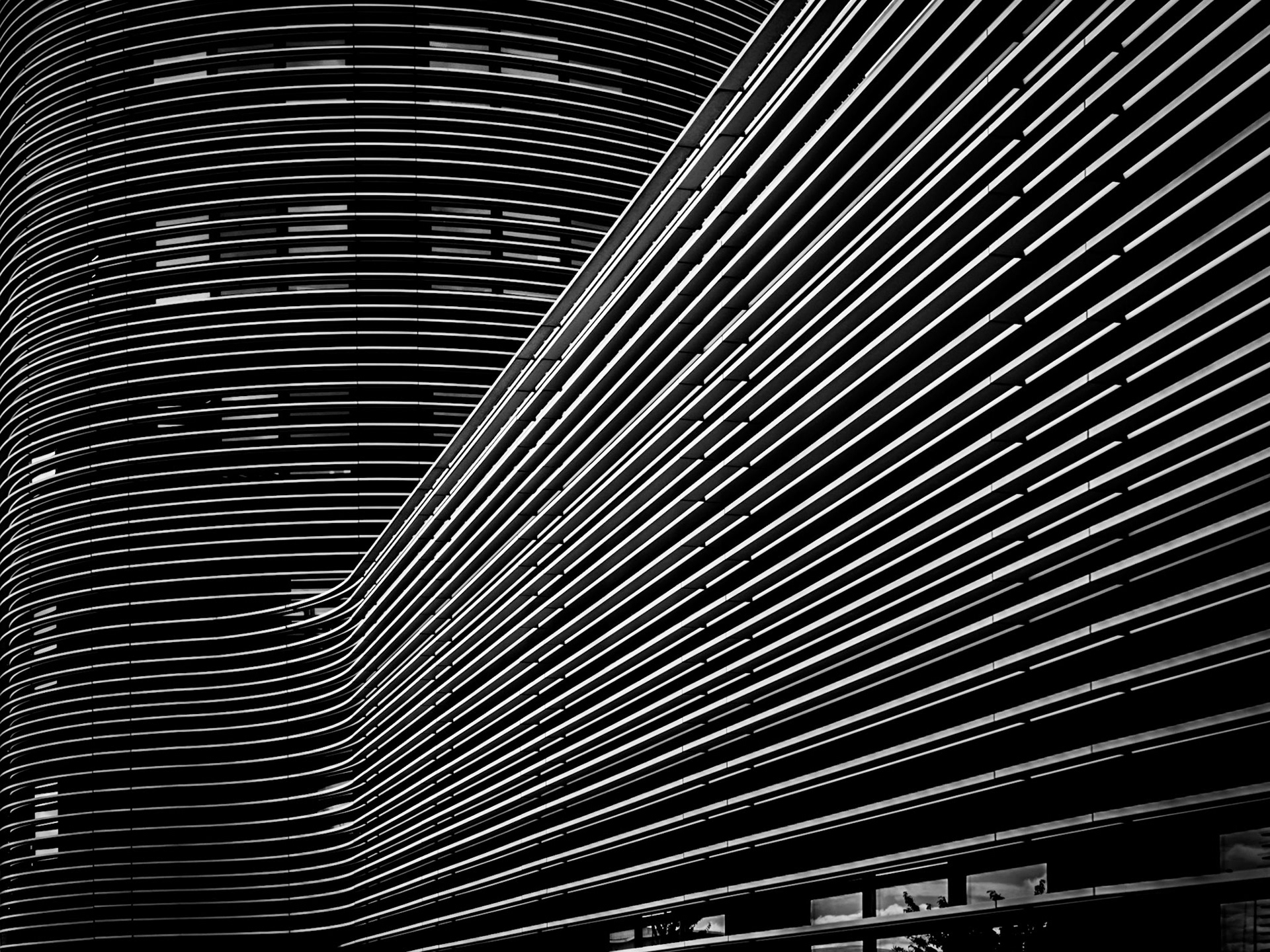 The flowing lines of the Galilee building in Toulouse