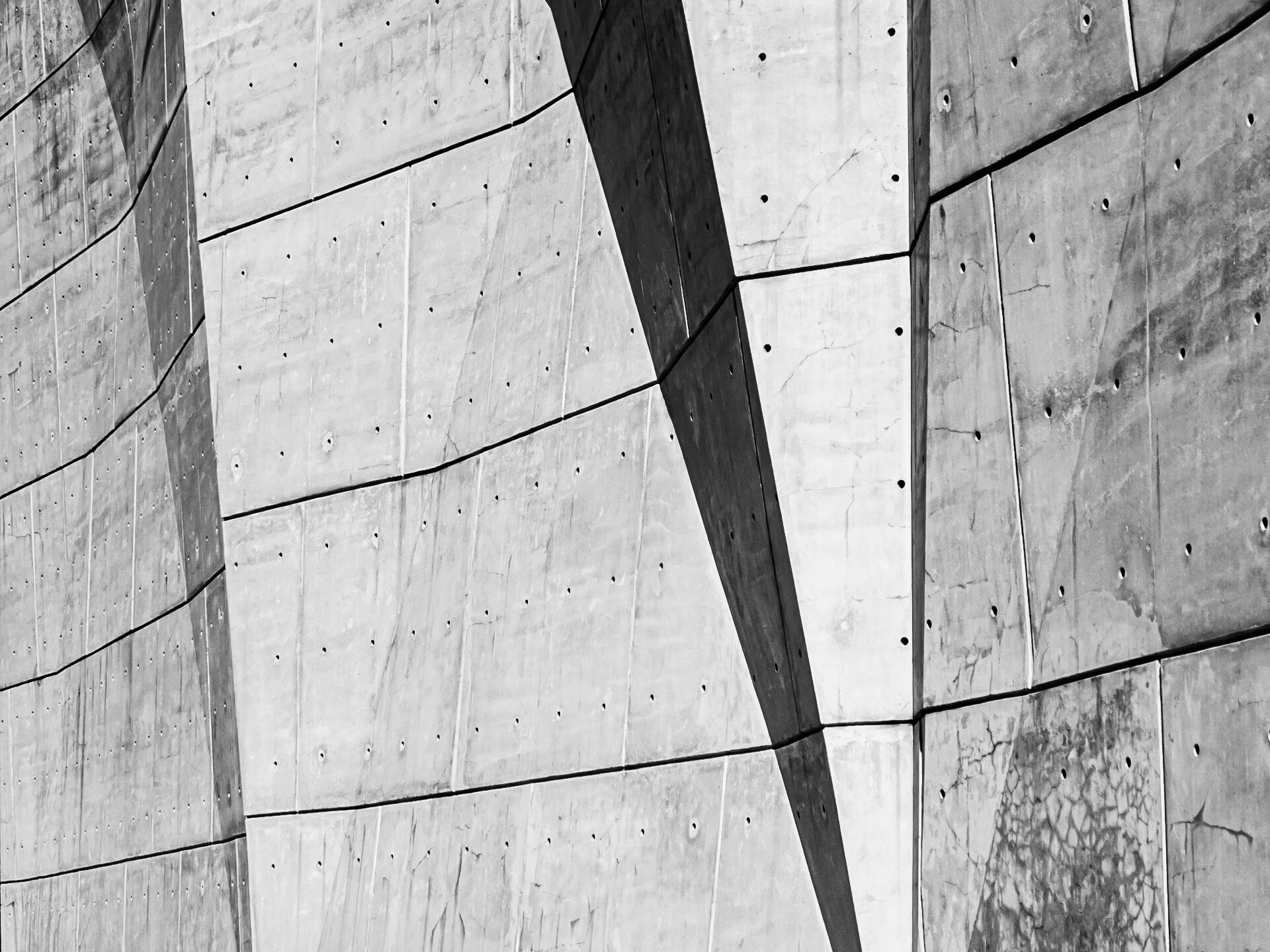 The jagged lines of the wall of a salt depsitory in the city of New York
