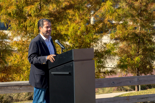 Snapshot Sculpture Ribbon Cutting, Adrian Garcia, Commissioner Harris County Precinct 2