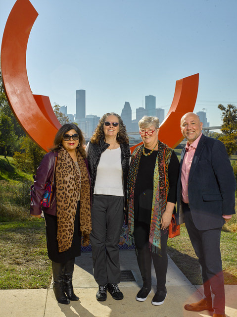 Snapshot Sculpture, Rebecca Reyna, Director, Greater Northside Management District, Mary Lawler, Avenue CDC, Executive Director with artists Tami Moschioni and Nicola Parente