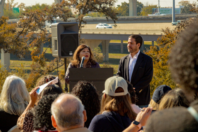 Snapshot Sculpture Ribbon Cutting, Rebecca Reyna, Director, Greater Northside Management District and Adrian Garcia, Commissioner Harris County Precinct 2