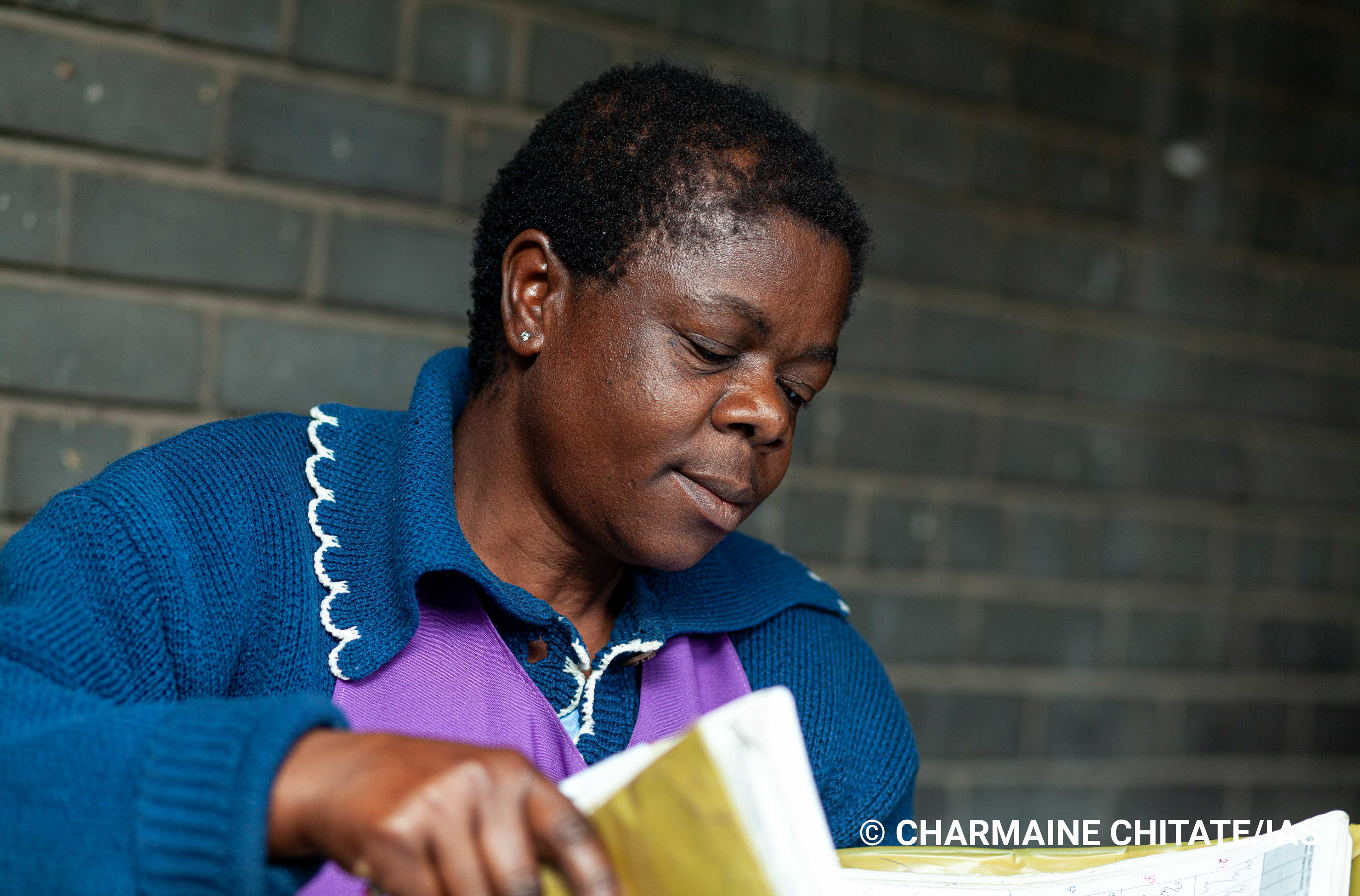 Sr. Angela Chikondo is a Registered General Nurse at Rutsanana Clinic in Harare, Zimbabwe. (Photographer: Charmaine Chitate/IAS)