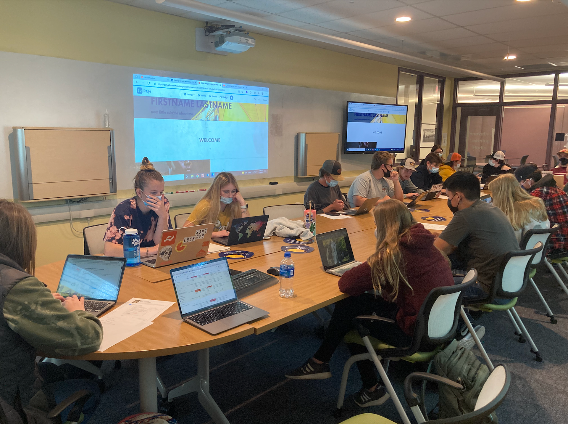Students at an ePortfolio workshop