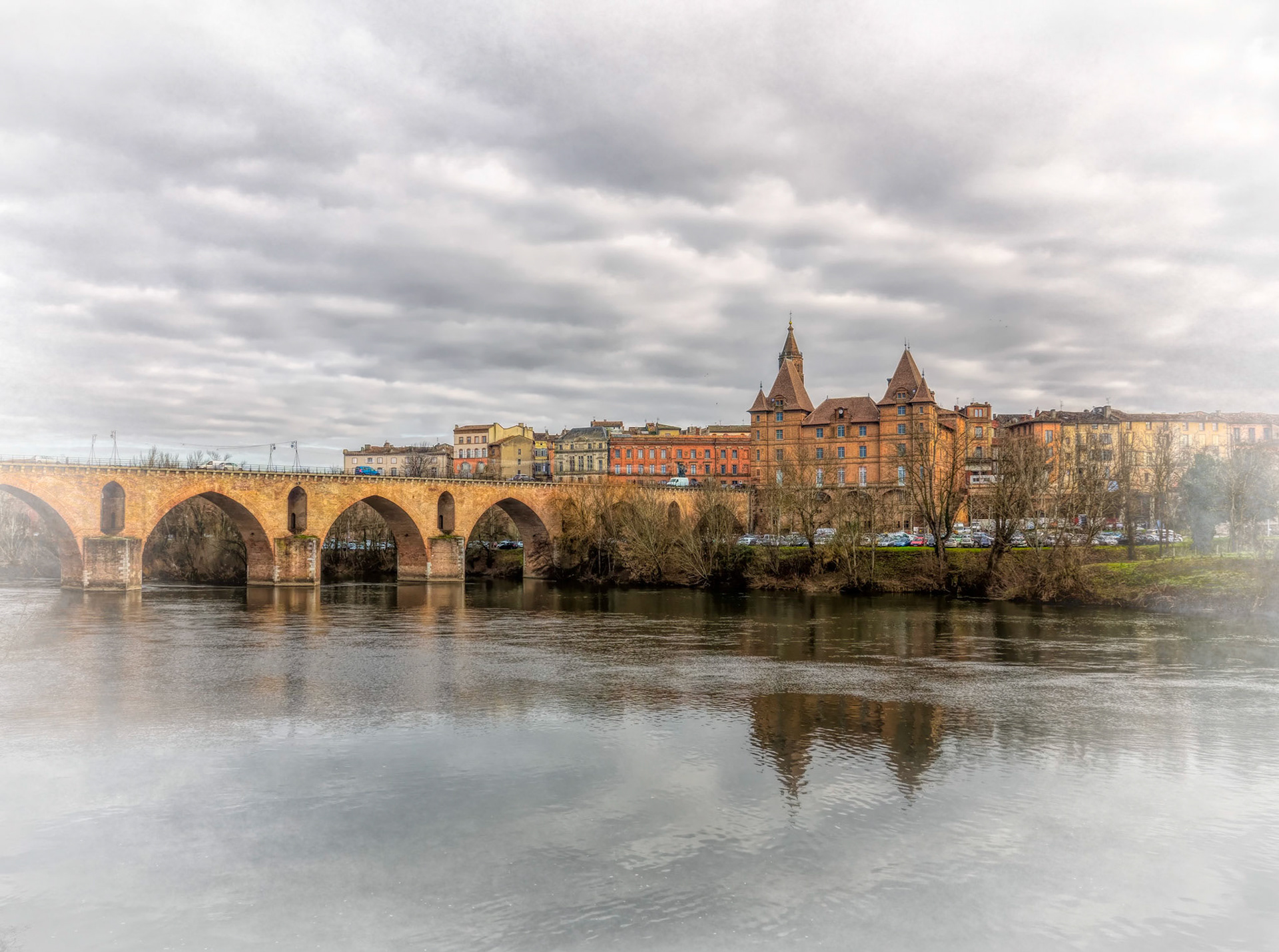 grey clouds over Montauban