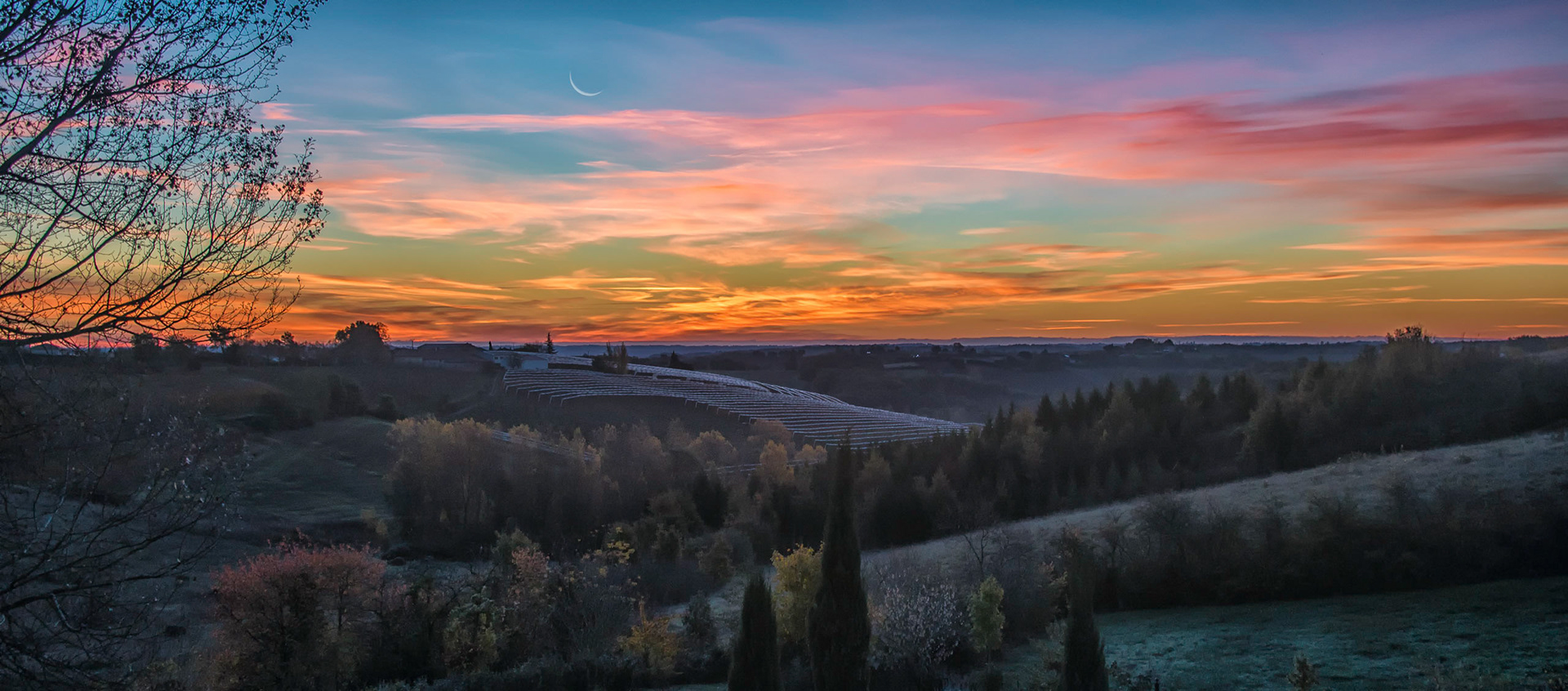 moon shines on the sun rising (or vice versa)