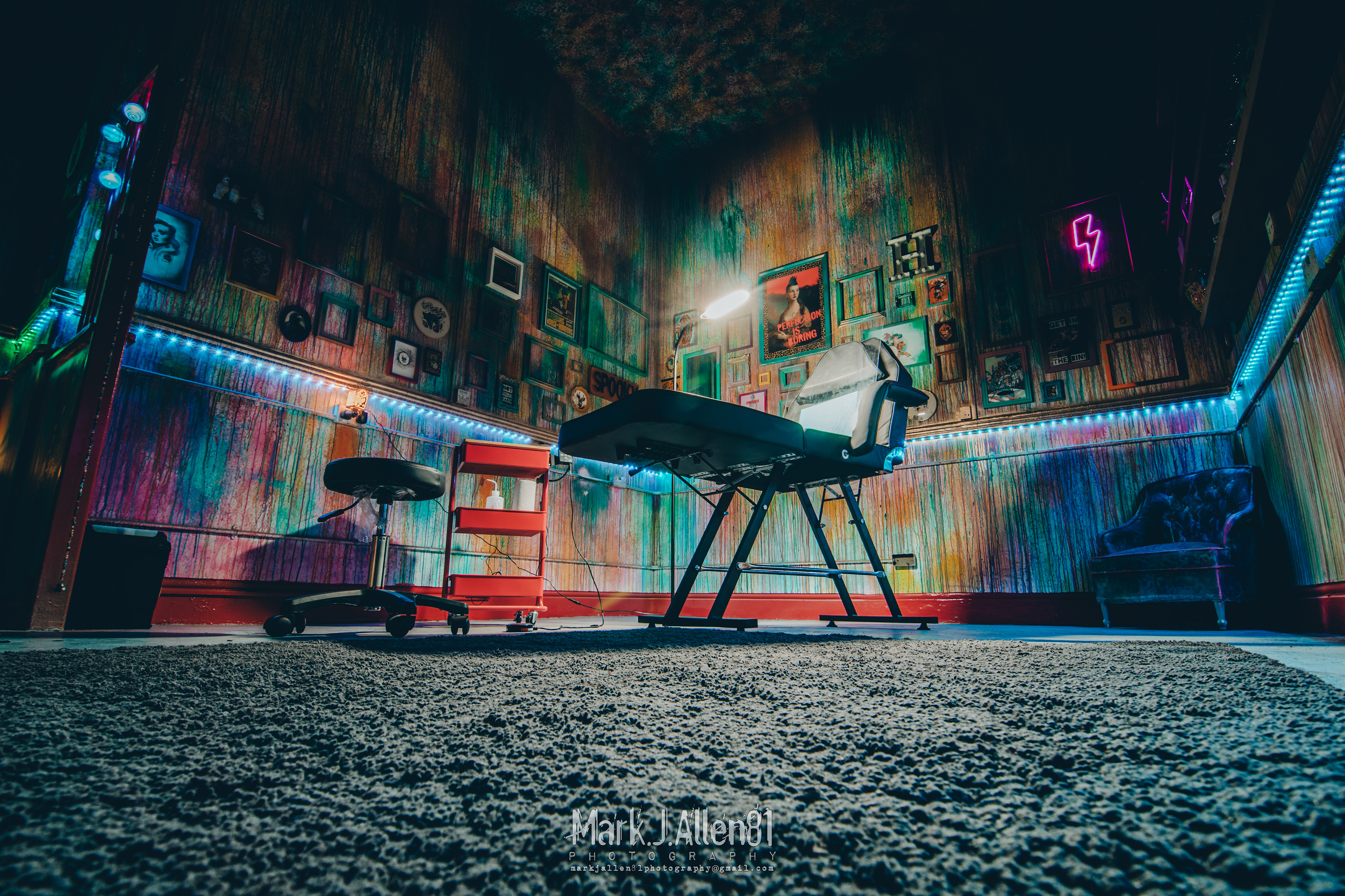 GRAVEDUST & GLITTER TATTOOISTS - NATURAL/AVAILABLE LIGHTING