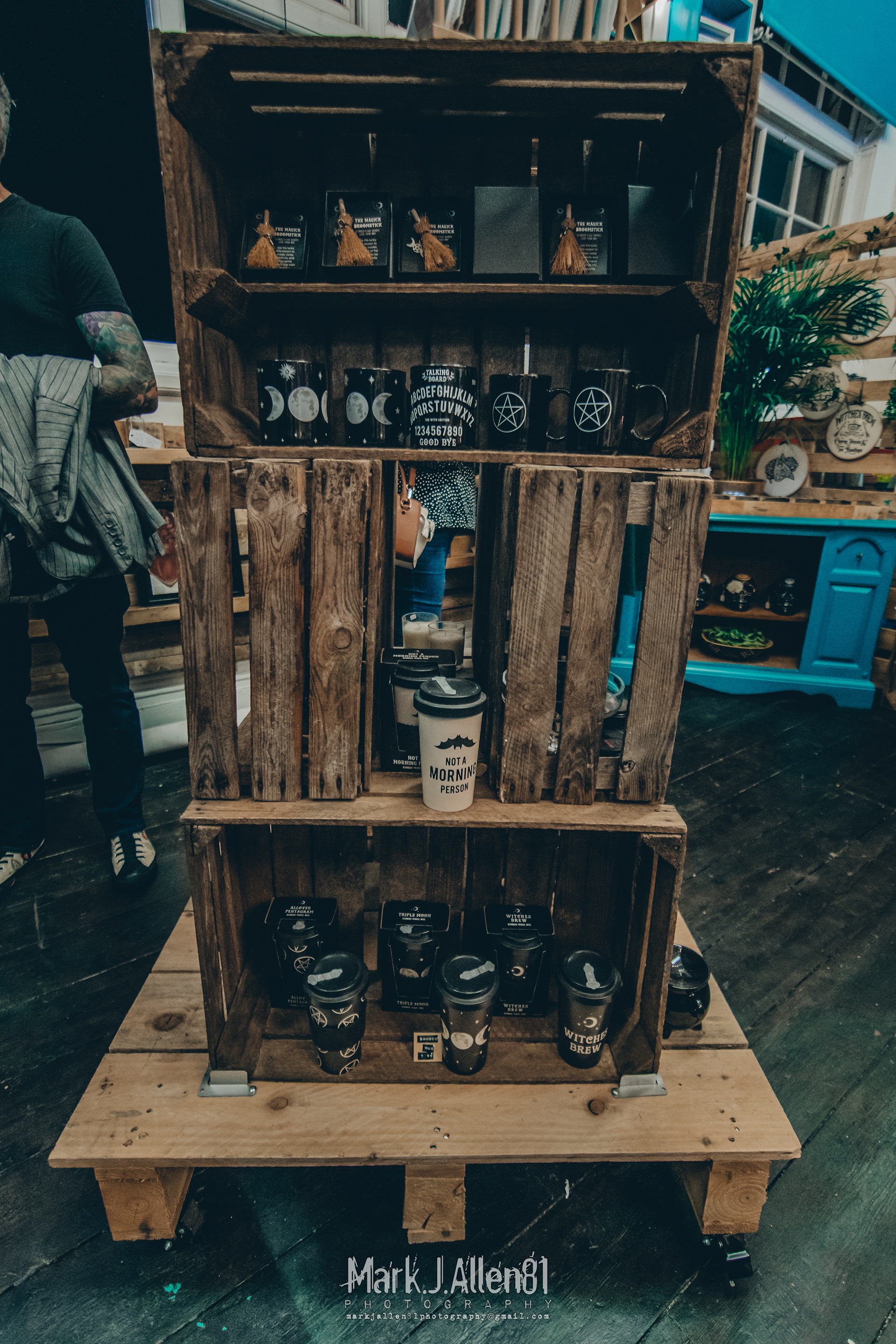 ALTAR - NATURAL/AVAILABLE LIGHTING