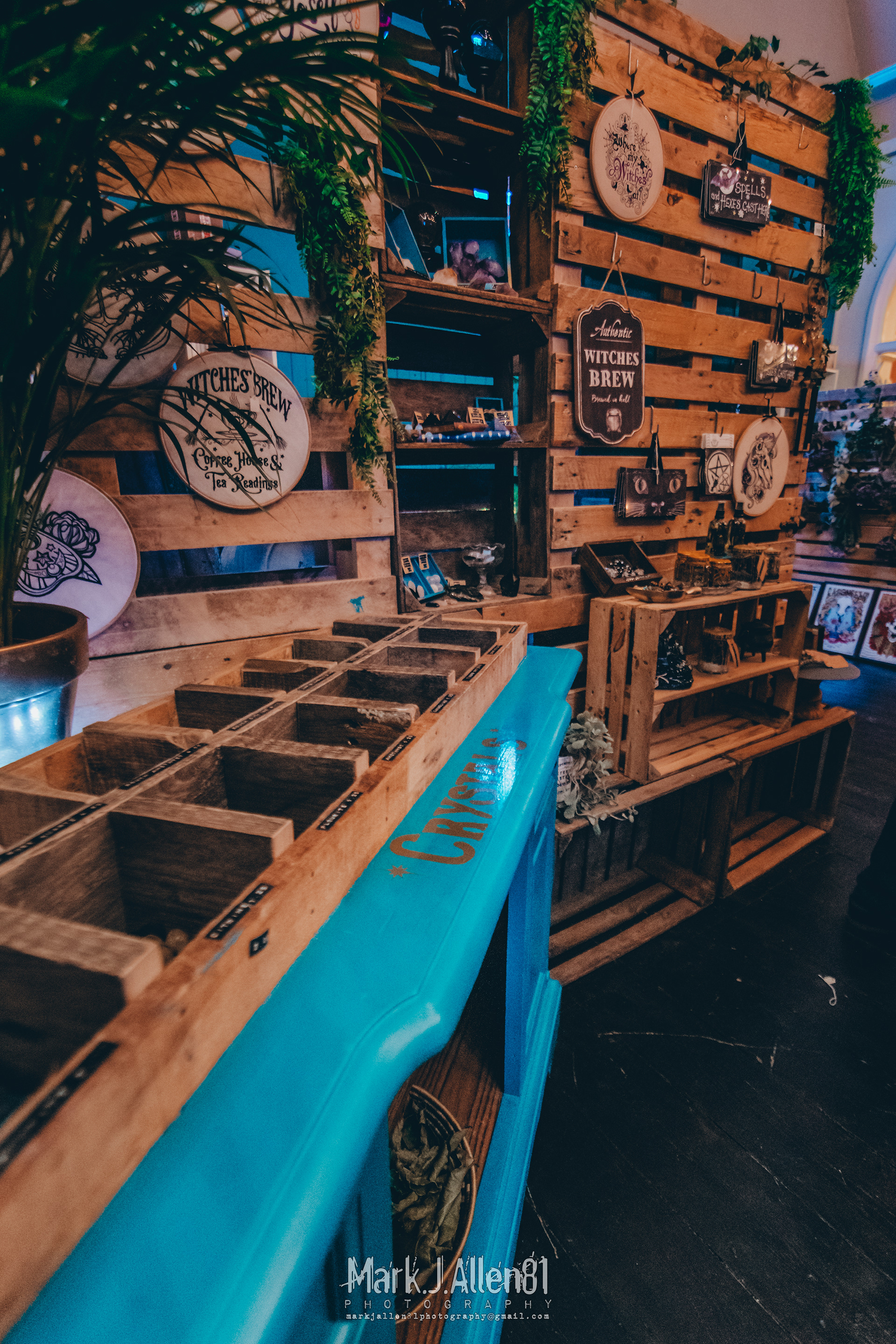 ALTAR - NATURAL/AVAILABLE LIGHTING