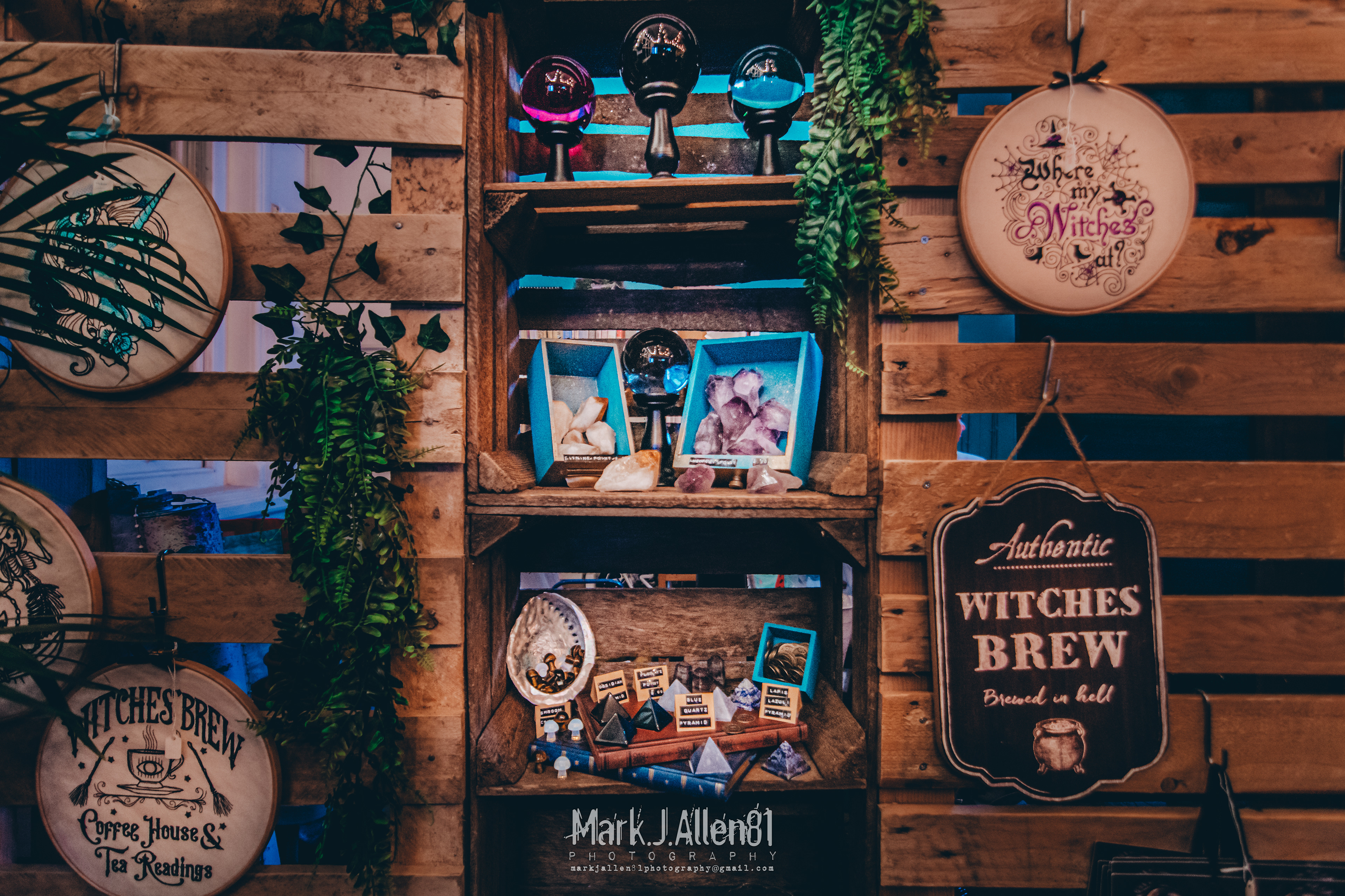 ALTAR - NATURAL/AVAILABLE LIGHTING