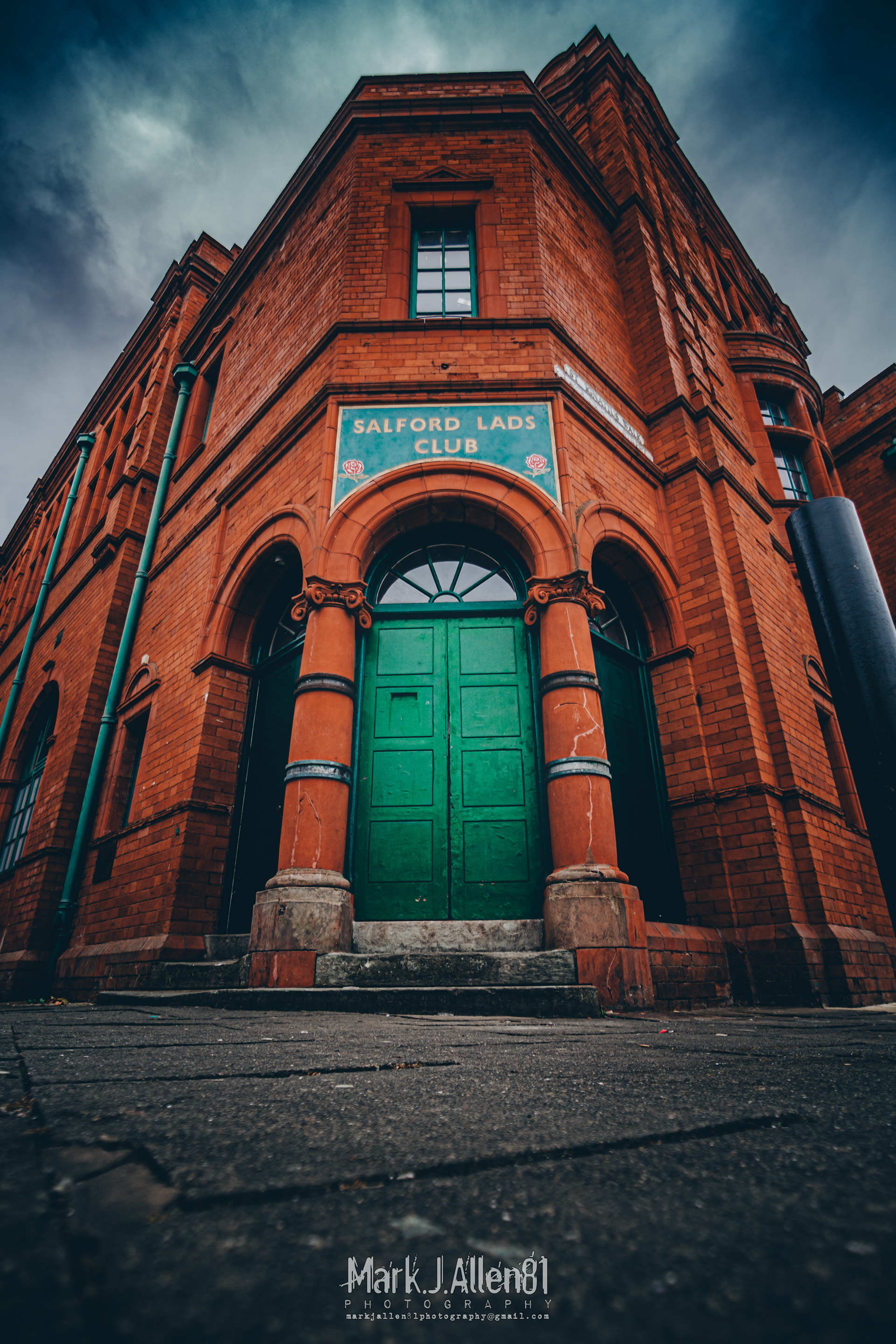 SALFORD LADS CLUB