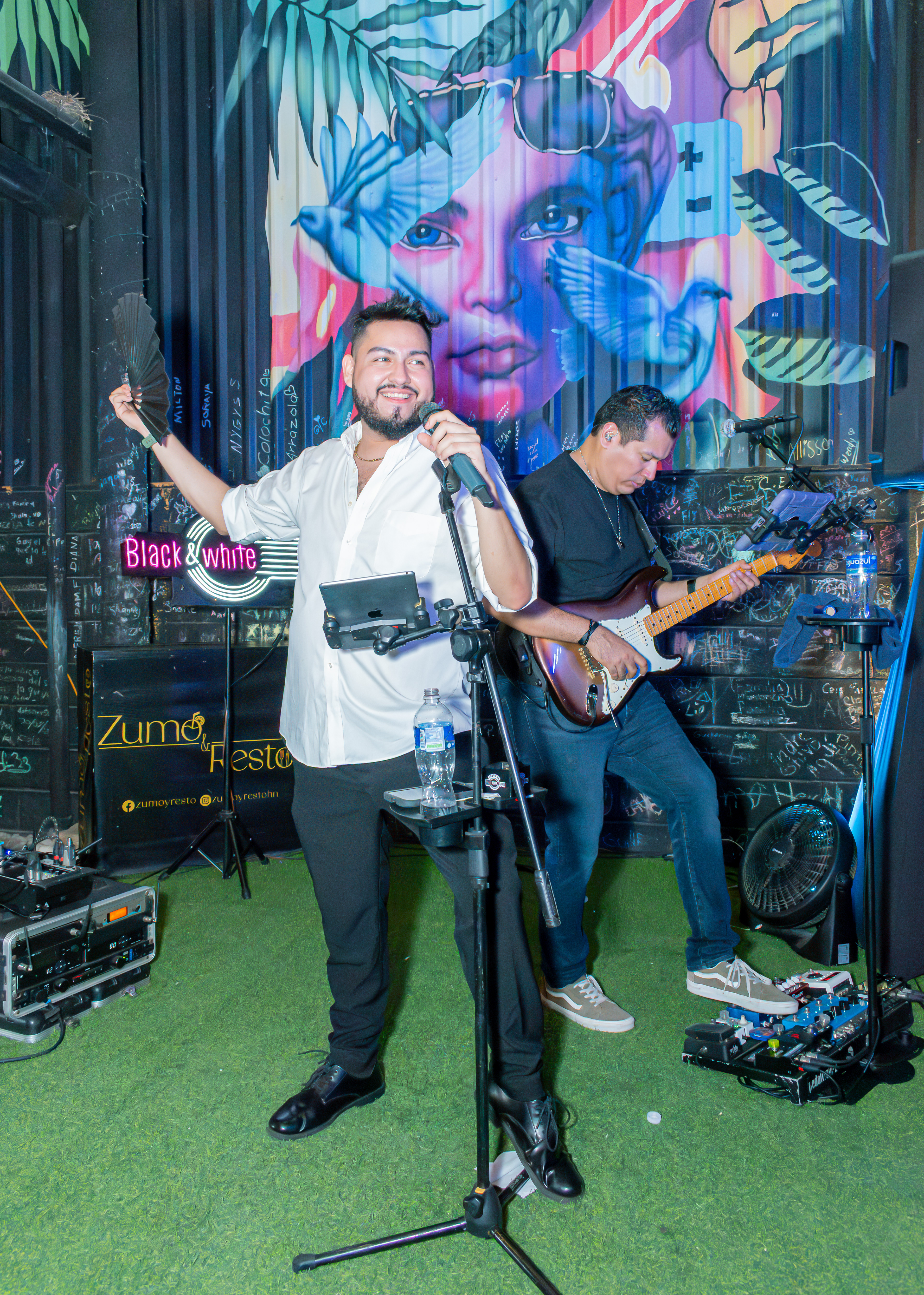 Tercer Aniversario, Restaurante Zumo & Resto