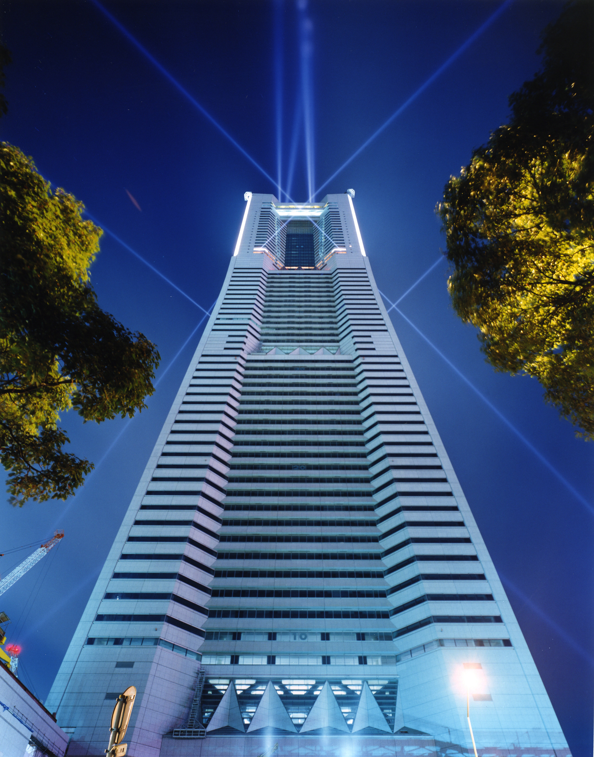 横浜ランドマークタワー