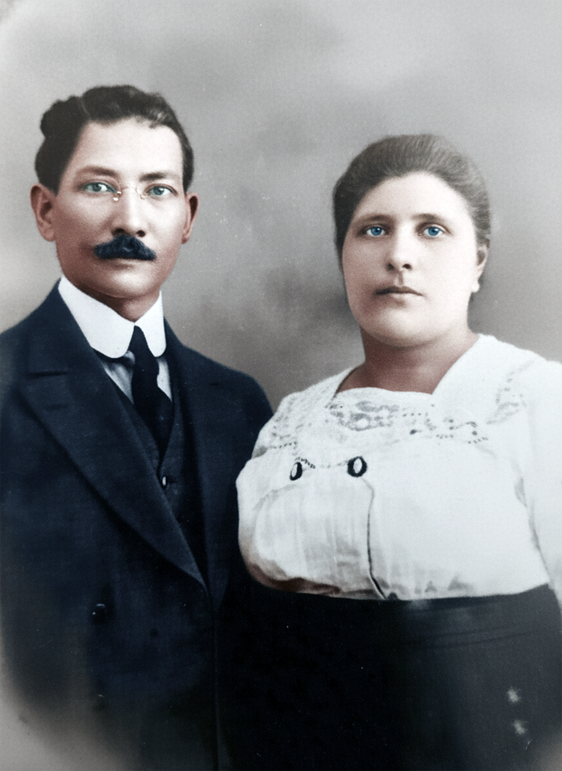 Manuel(Bishara Daud) y Antonina Lama