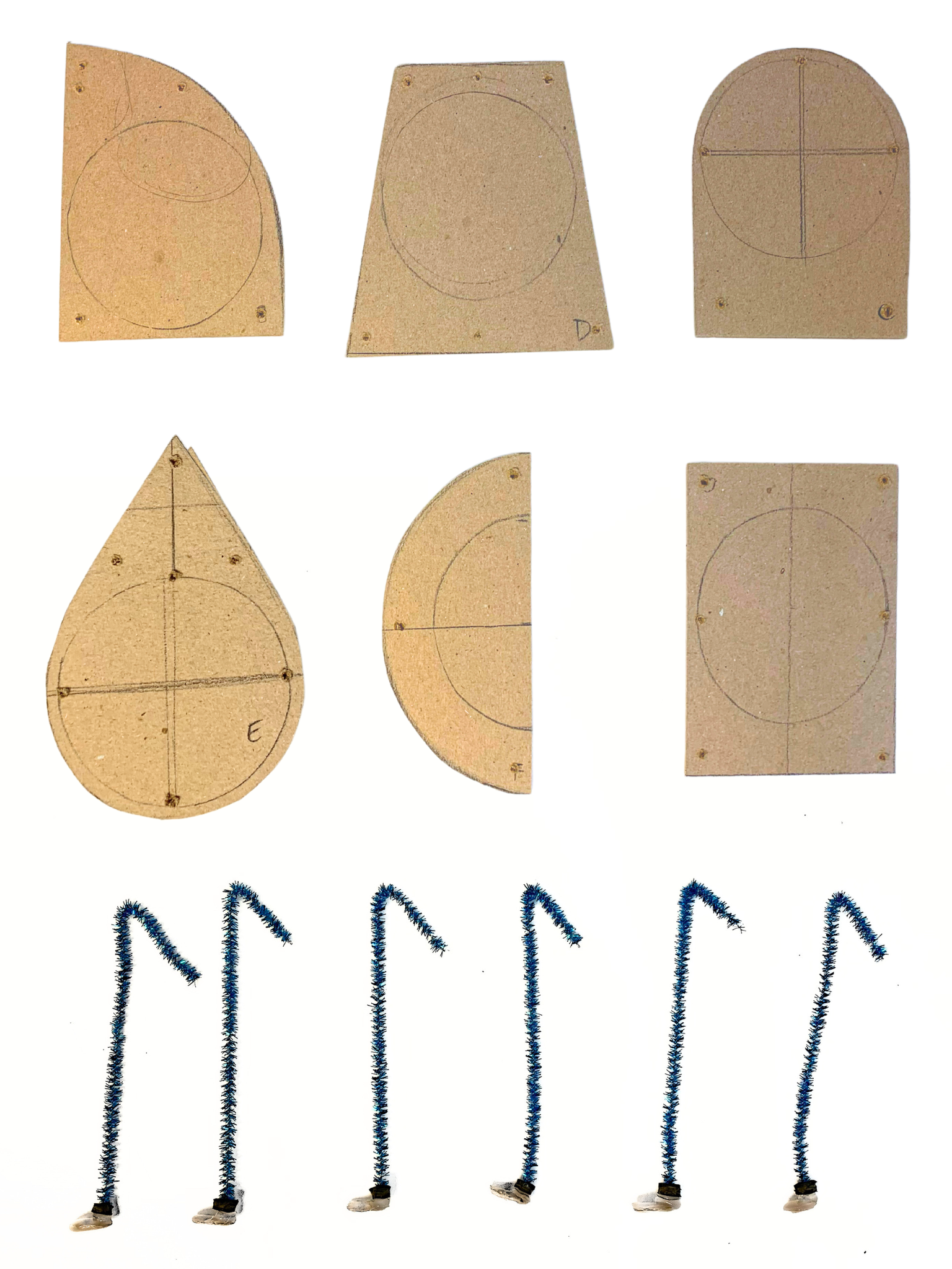 Modular prototypes to quickly test out various compositions of body shapes, number of legs, and leg formations. Tested for structural stabiliy as well as look and feel. Made from pipecleaner, and cardboard.