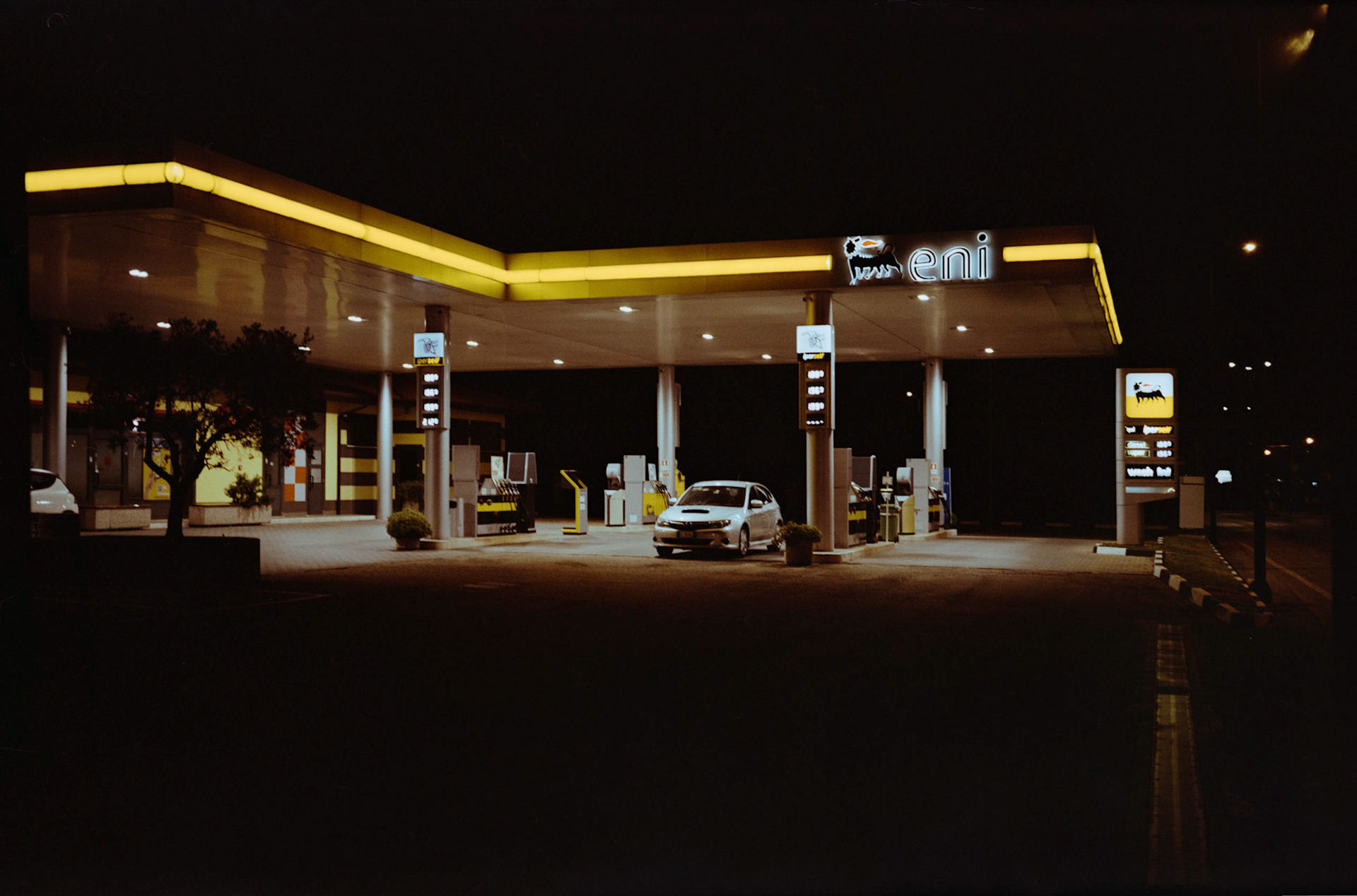 Fuji GW690II | Fujinon EBC Fujinon 90mm f/3.5 | Kodak Gold 200 200Scanned with Epson V850 ProHome developed in Cinestill Cs41 | 3:30 @ 40 °C