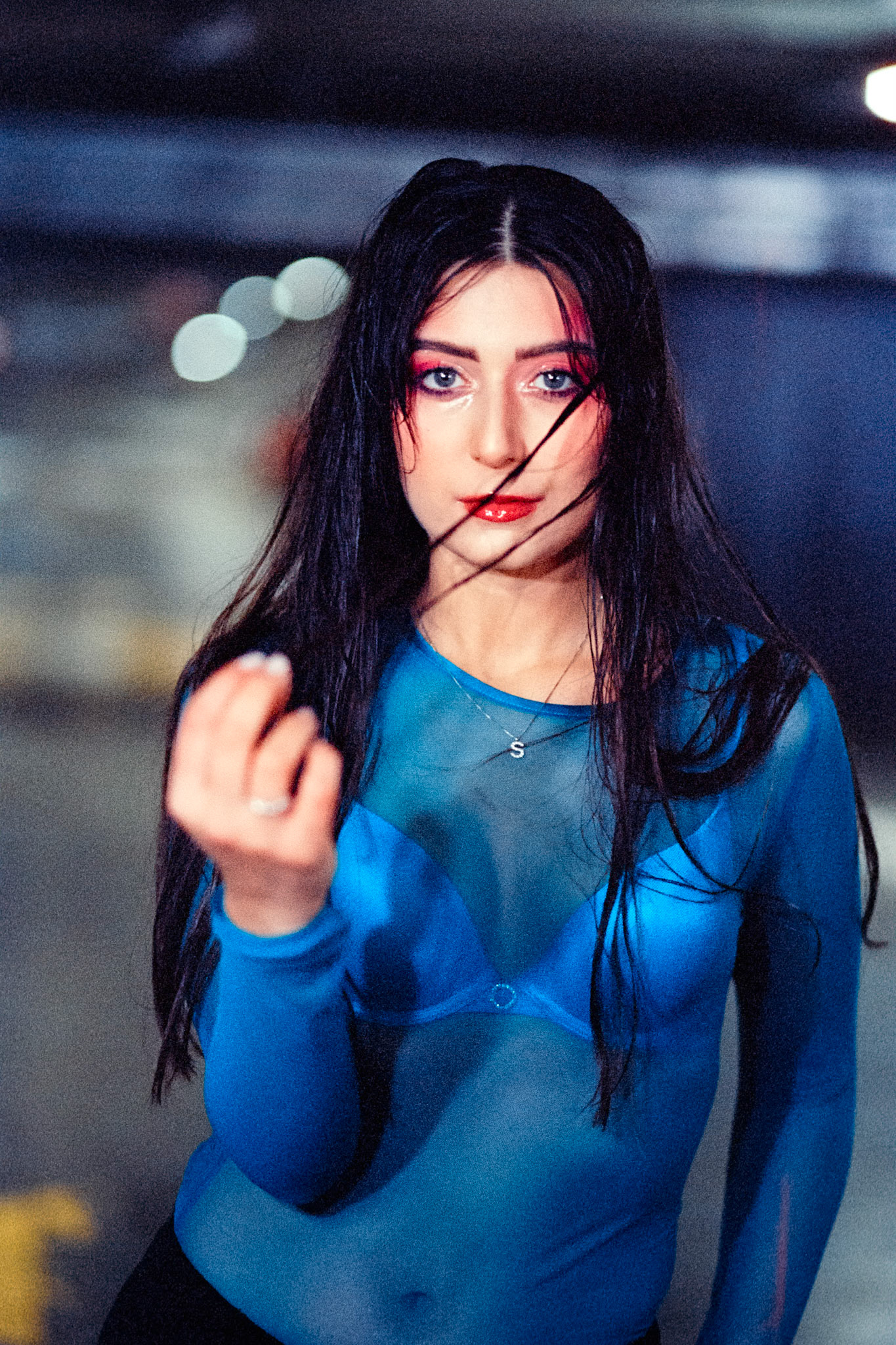 Canon Canon EOS 1V | Canon EF85mm f/1.8 USM | Cinestill 800T 800Scanned with Nikon LS-5000 | Nikon SA-21Home developed in Cinestill Cs41 | 3:45 @ 39 °C | Stick AgitationNegative Lab Pro v3.0.2 | Color Model: Frontier | Pre-Sat: 3 | Tone Profile: LAB - Standard | WB: Auto-Neutral | LUT: Frontier