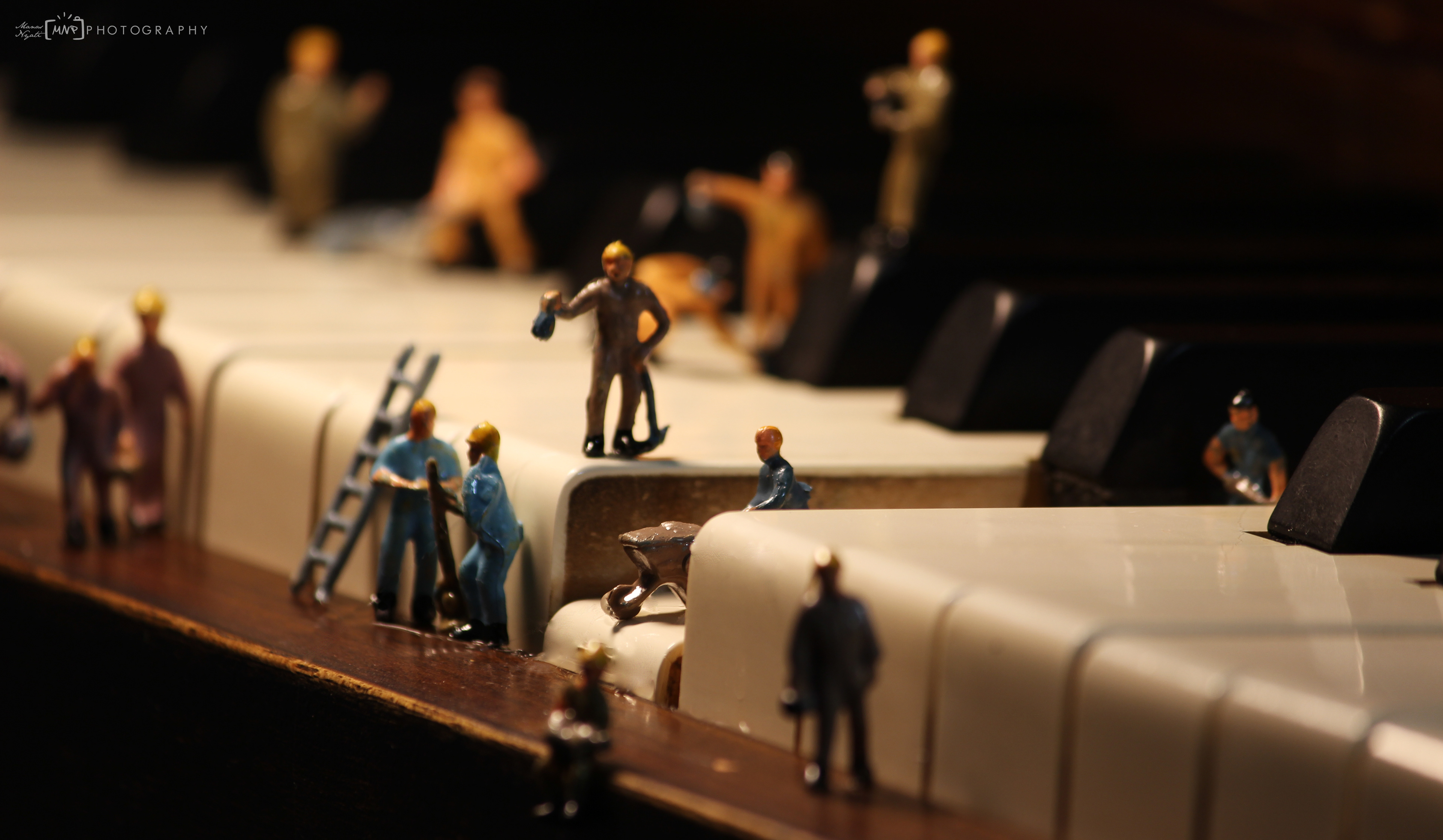 Tuning needs manpower, another form of superhuman ability, to the infinite reasons to love "Piano" 