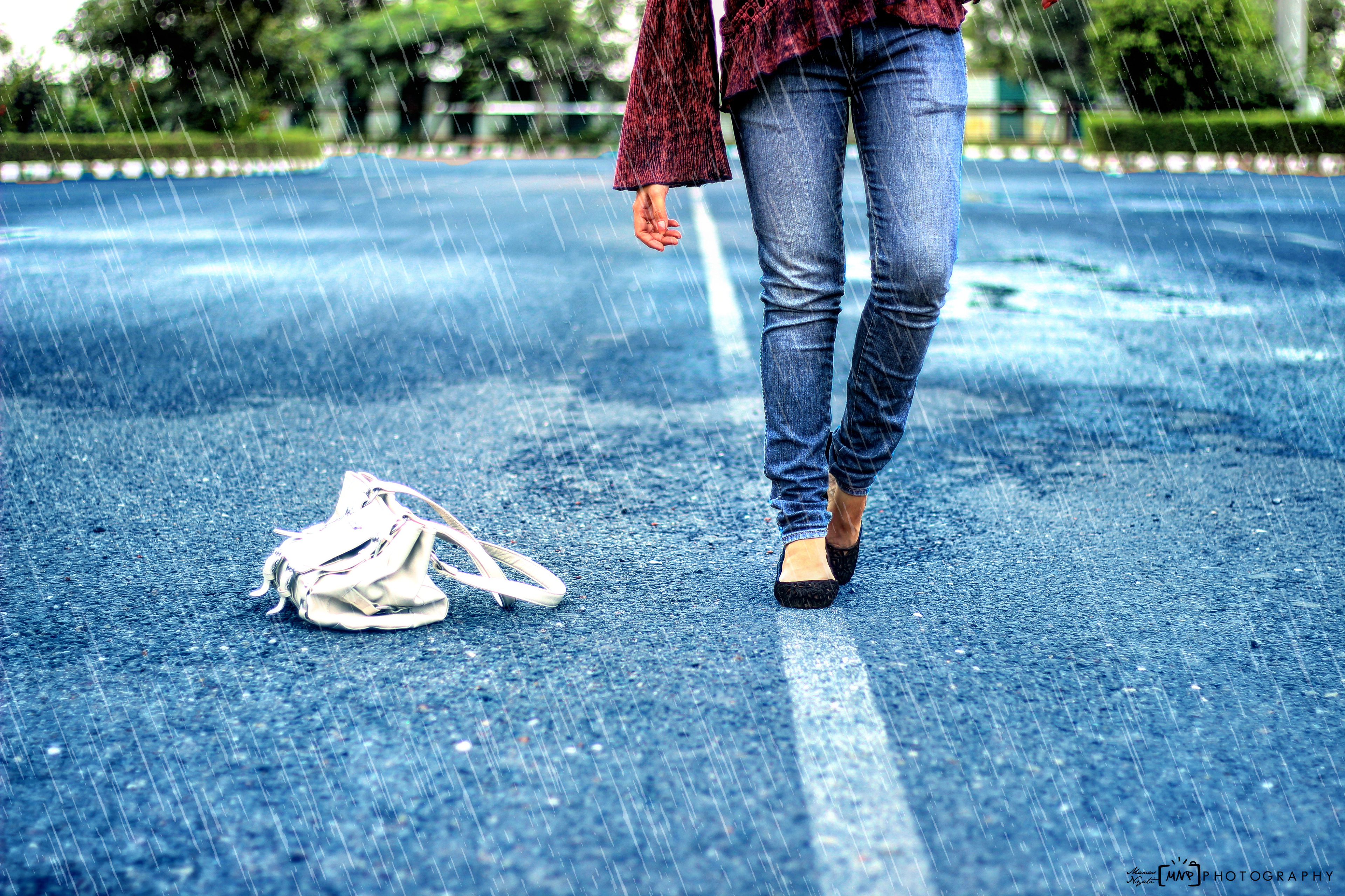 Sometimes Life makes you walk an imaginary line leading nowhere, eventually making one forget about all his possessions and emotional ties.