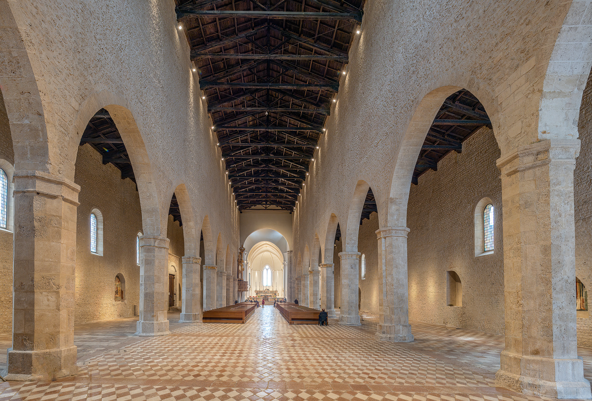 L'Aquila Sta Maria di Collemaggio fin XIII s. -2017