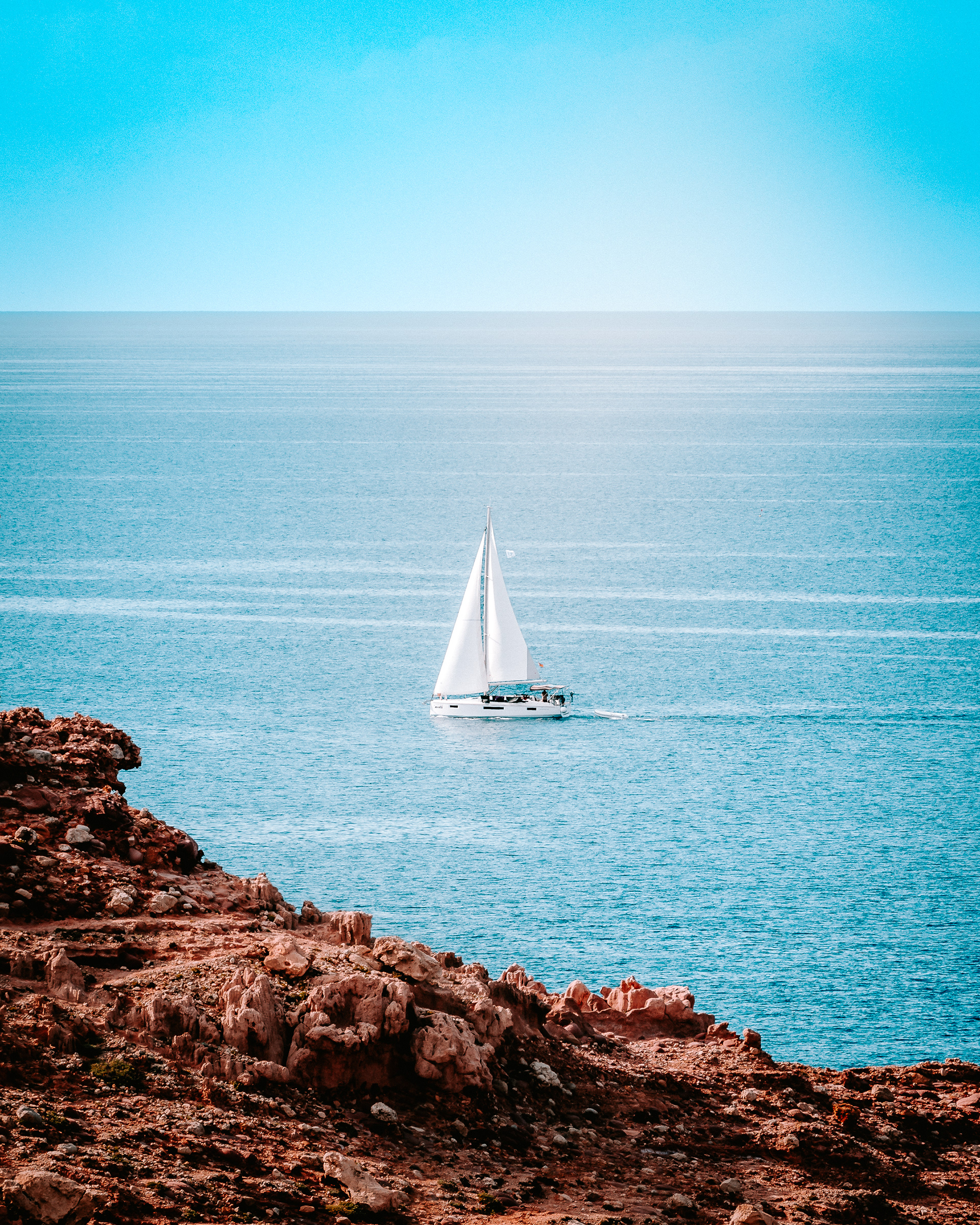 Retrato profesional de un barco de vela en estilo cinematográfico por Foto Nueve